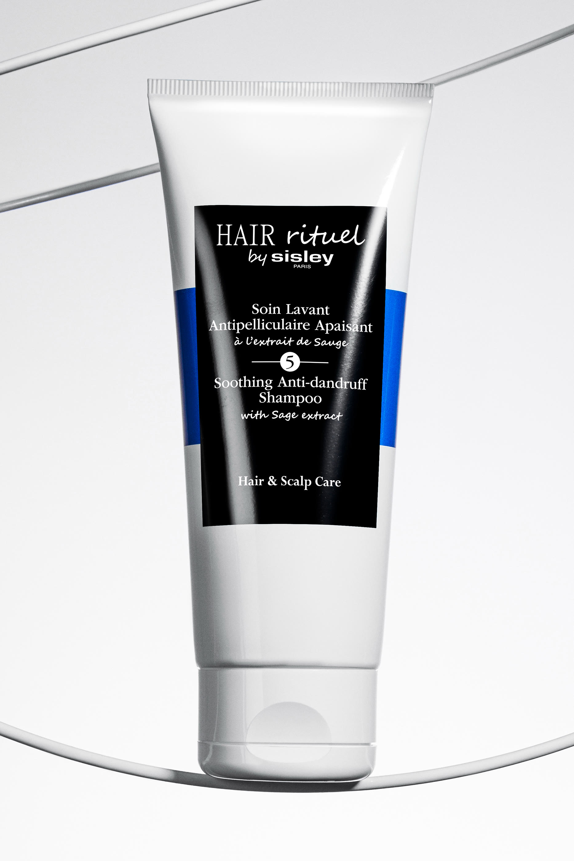 شامبو لتهدئة فروة الرأس وإعادة التوازن إليها