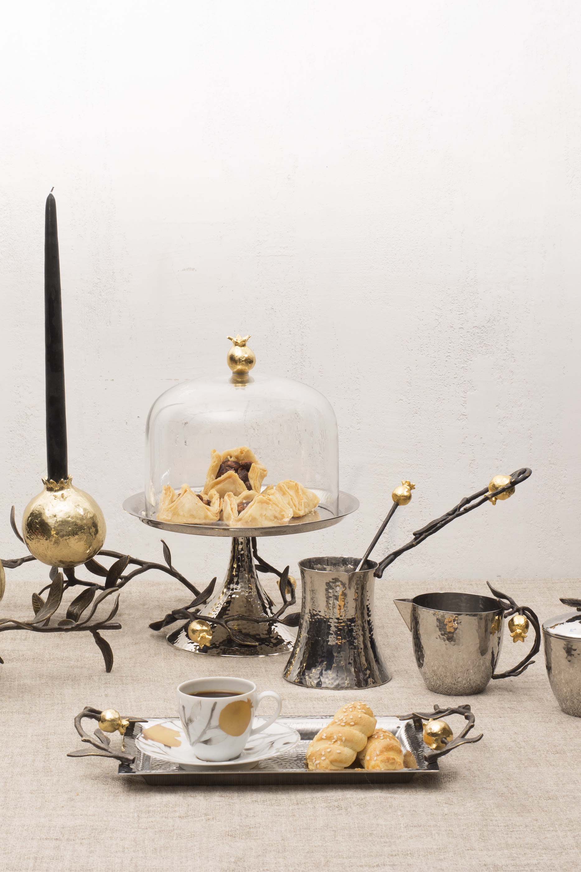 صينية مزينة برمان