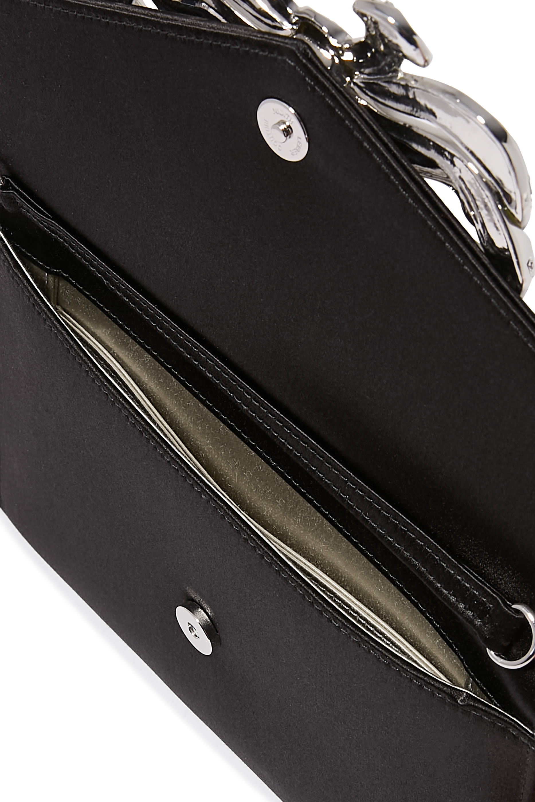 كلاتش بتصميم ظرف مزين بتفاصيل ربطة فيونكة ساتان