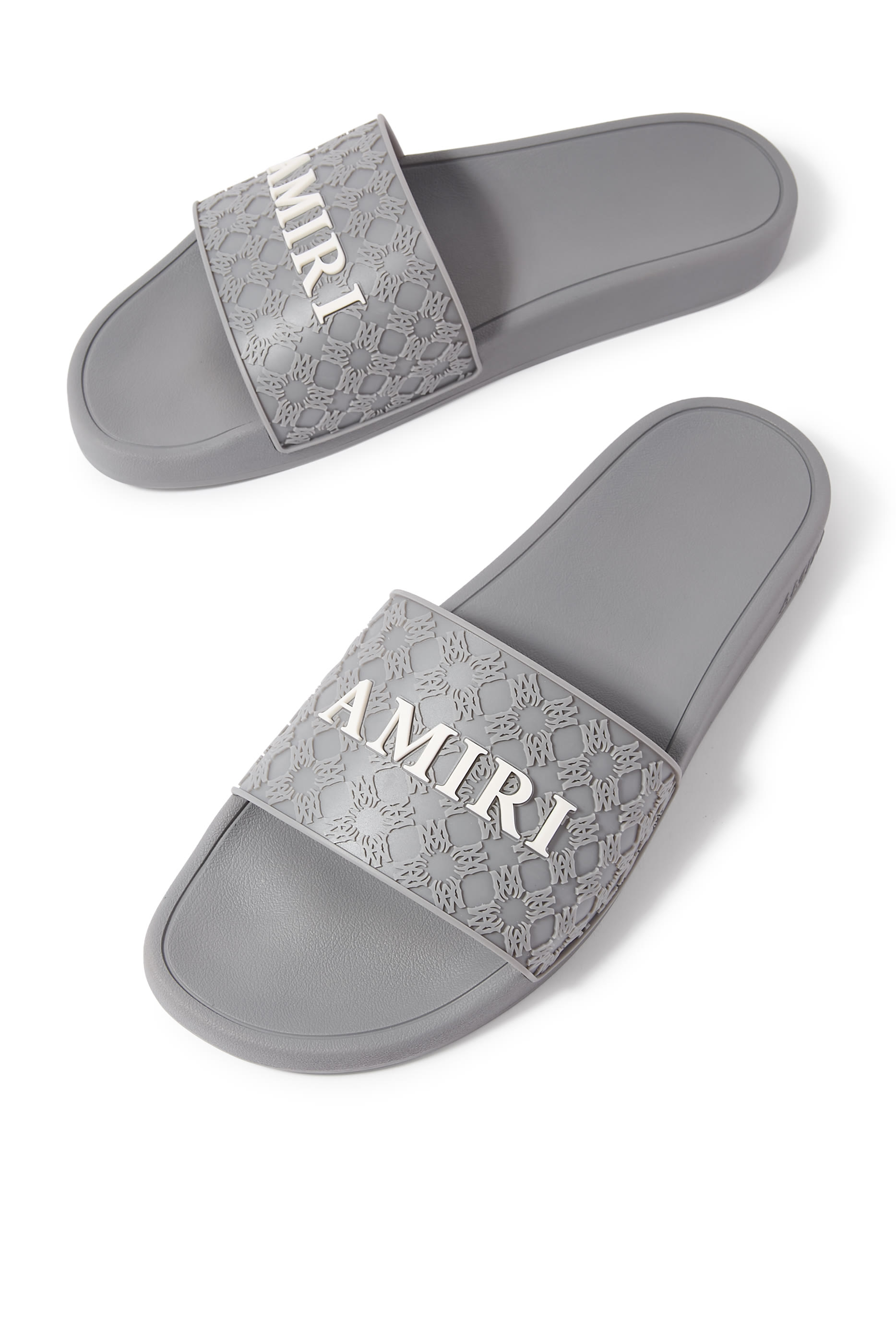 حذاء خفيف كواد بشعار الماركة