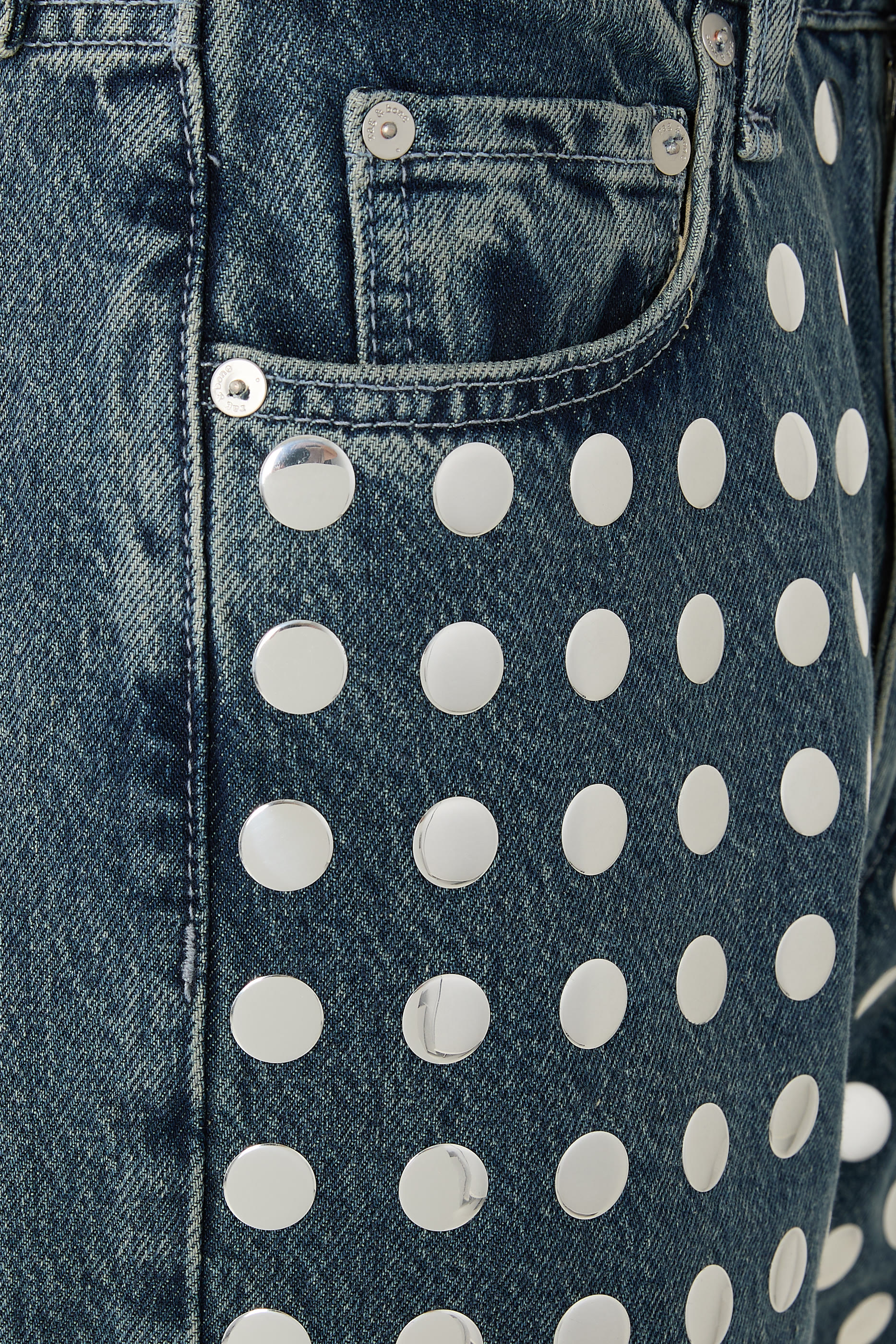 بنطال جينز شيا بقصة ساق مستقيمة مريحة