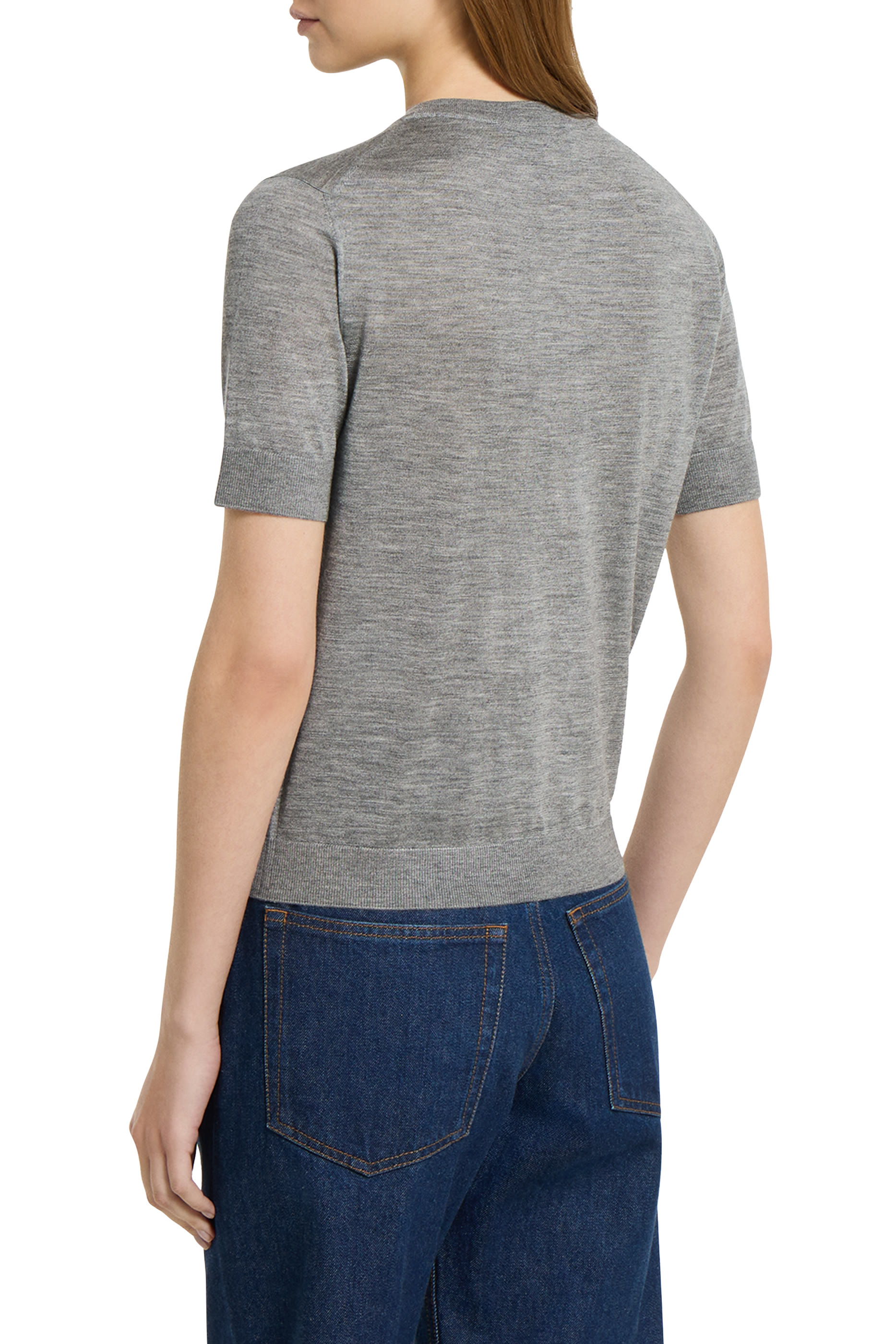 بلوزة بتصميم انتارسيا كشمير وحرير