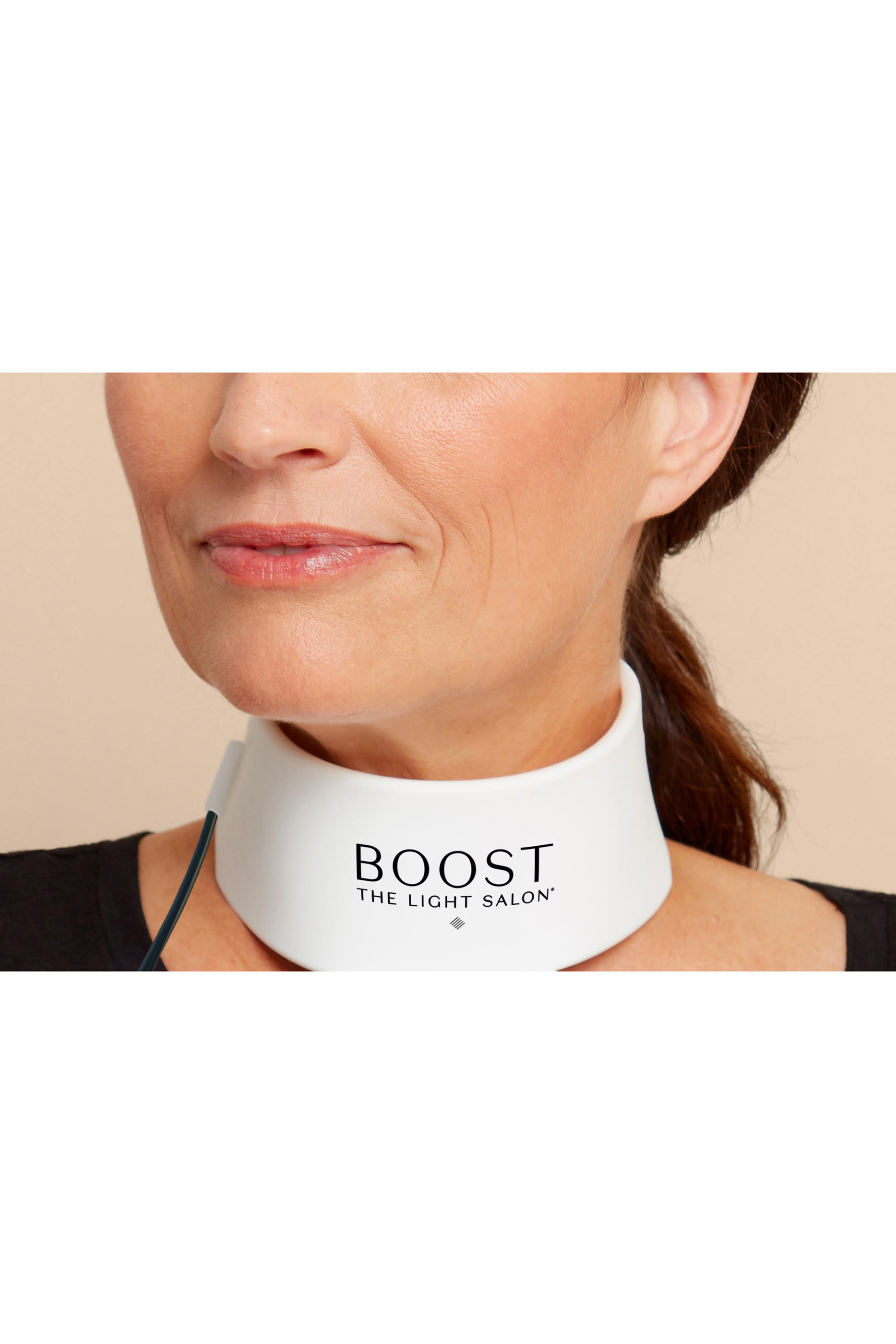 جهاز بوست ال إي دي بتصميم ياقة