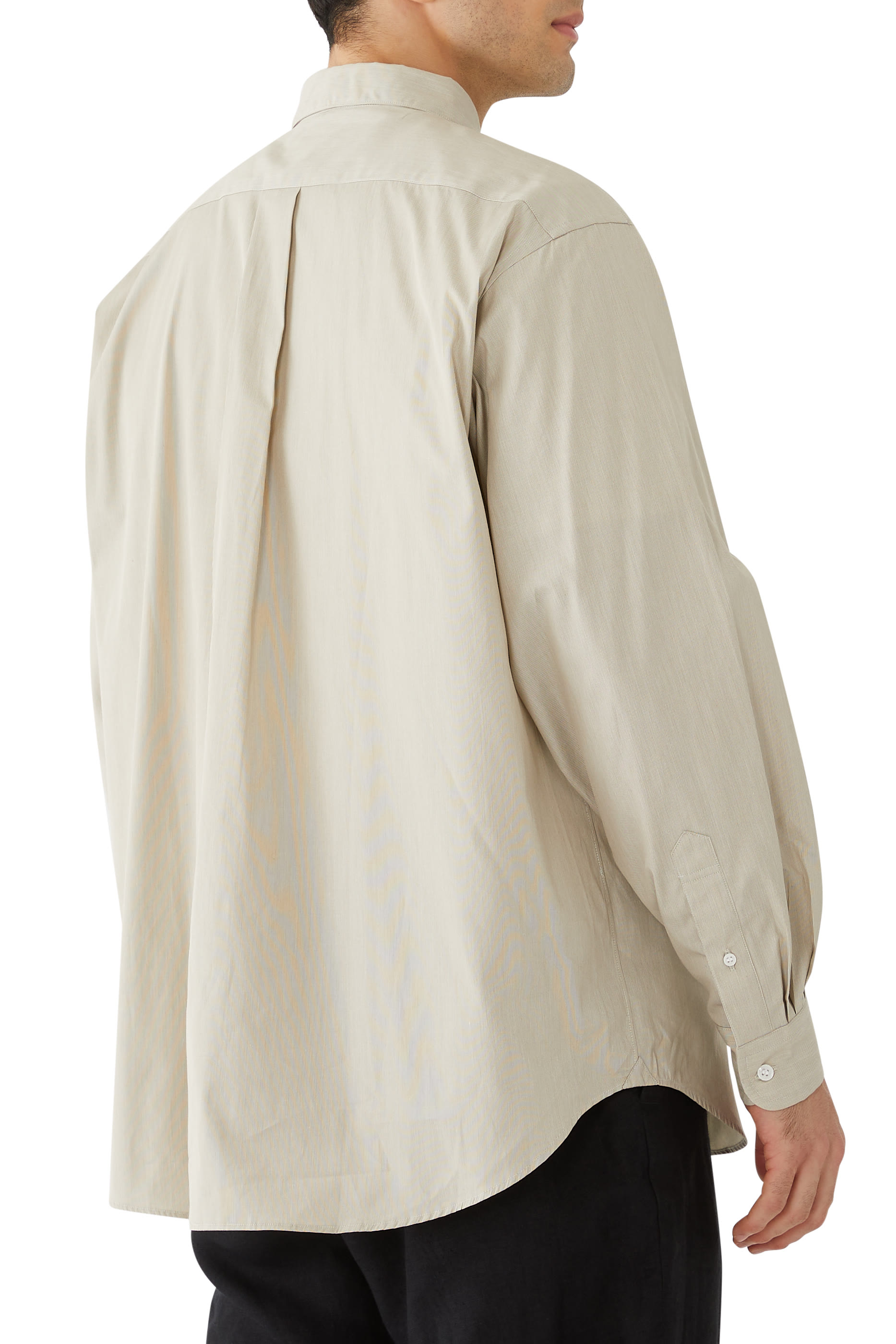 قميص مخطط بياقة وقصة عادية