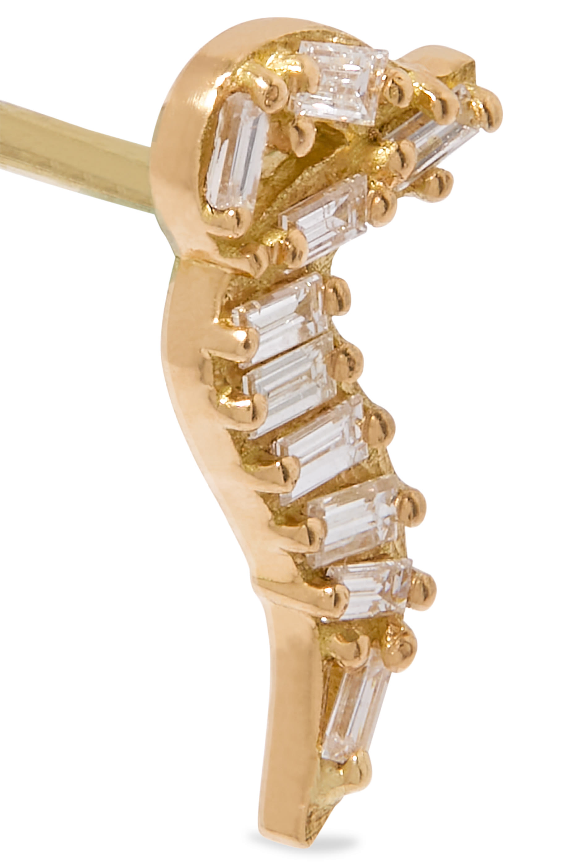 أقراط أولا بتصميم حرف عربي "م" مرصع بالماس ذهب أصفر عيار 18