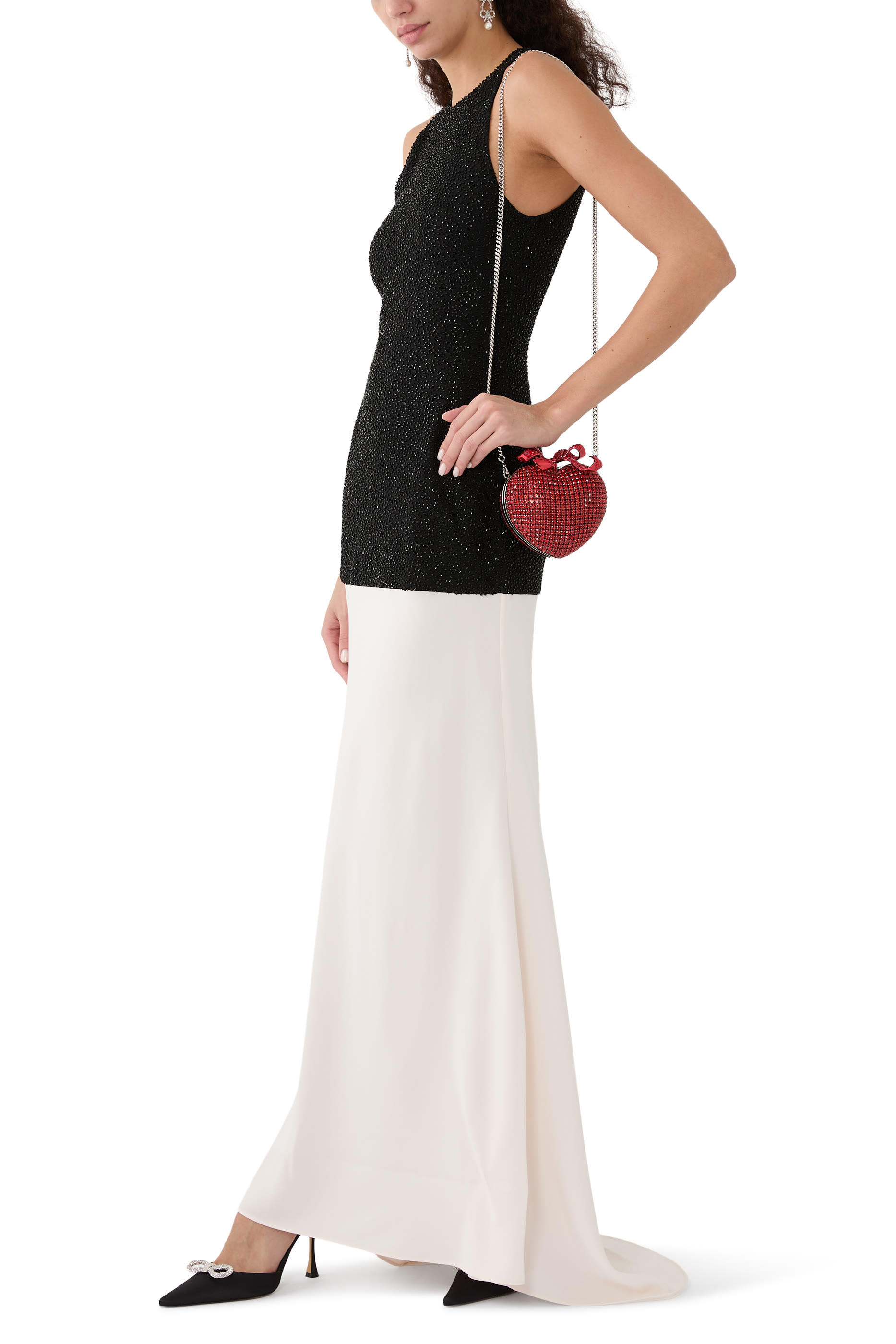 كلاتش بتصميم قلب مرصع بالكريستال