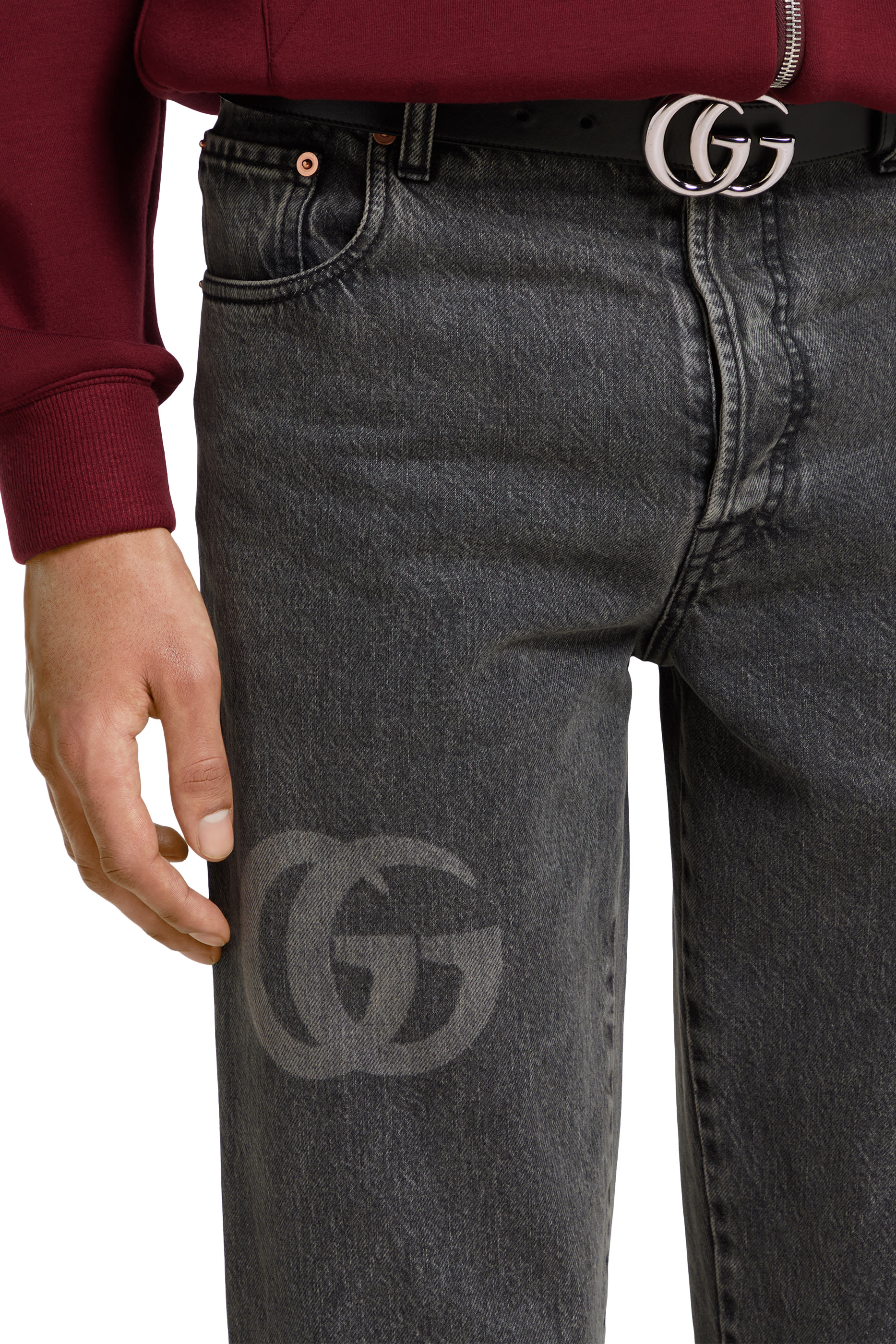 بنطال دنيم بقصة ضيقة