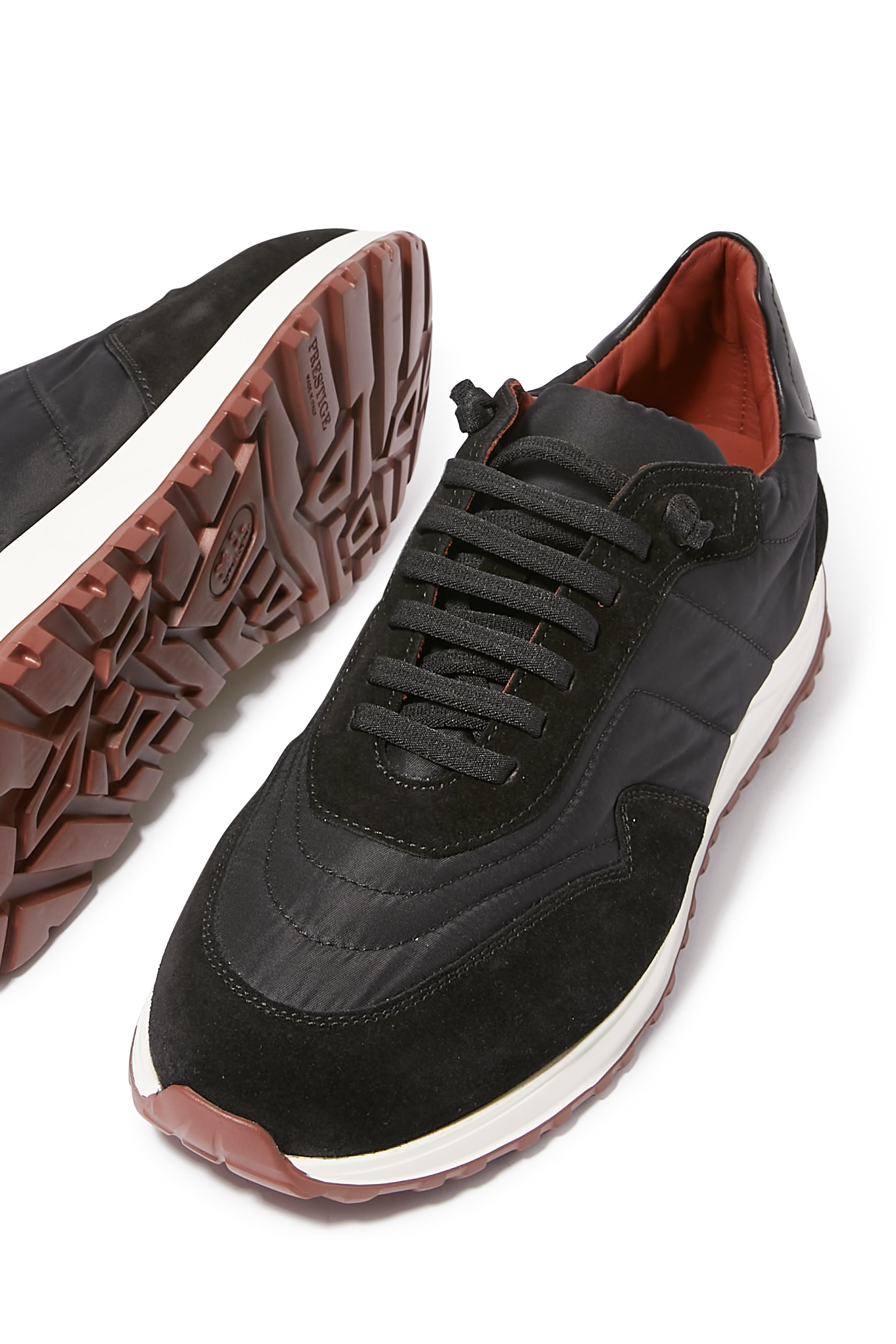 سنيكرز ويكيند والك  XL لوكس