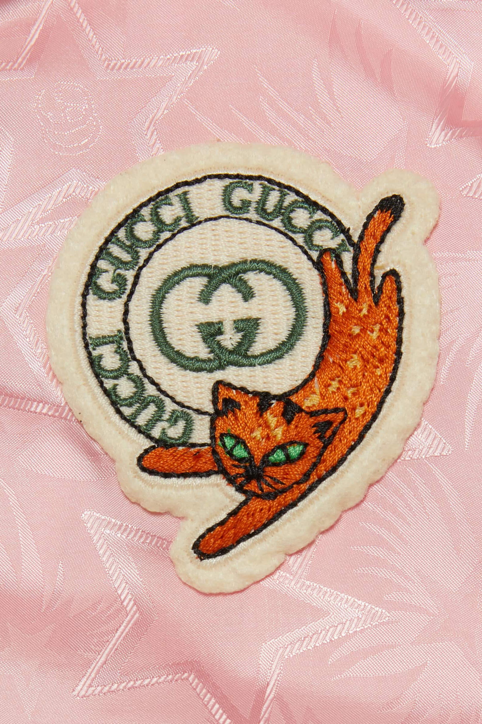 جاكيت نايلون بنقشة نجوم