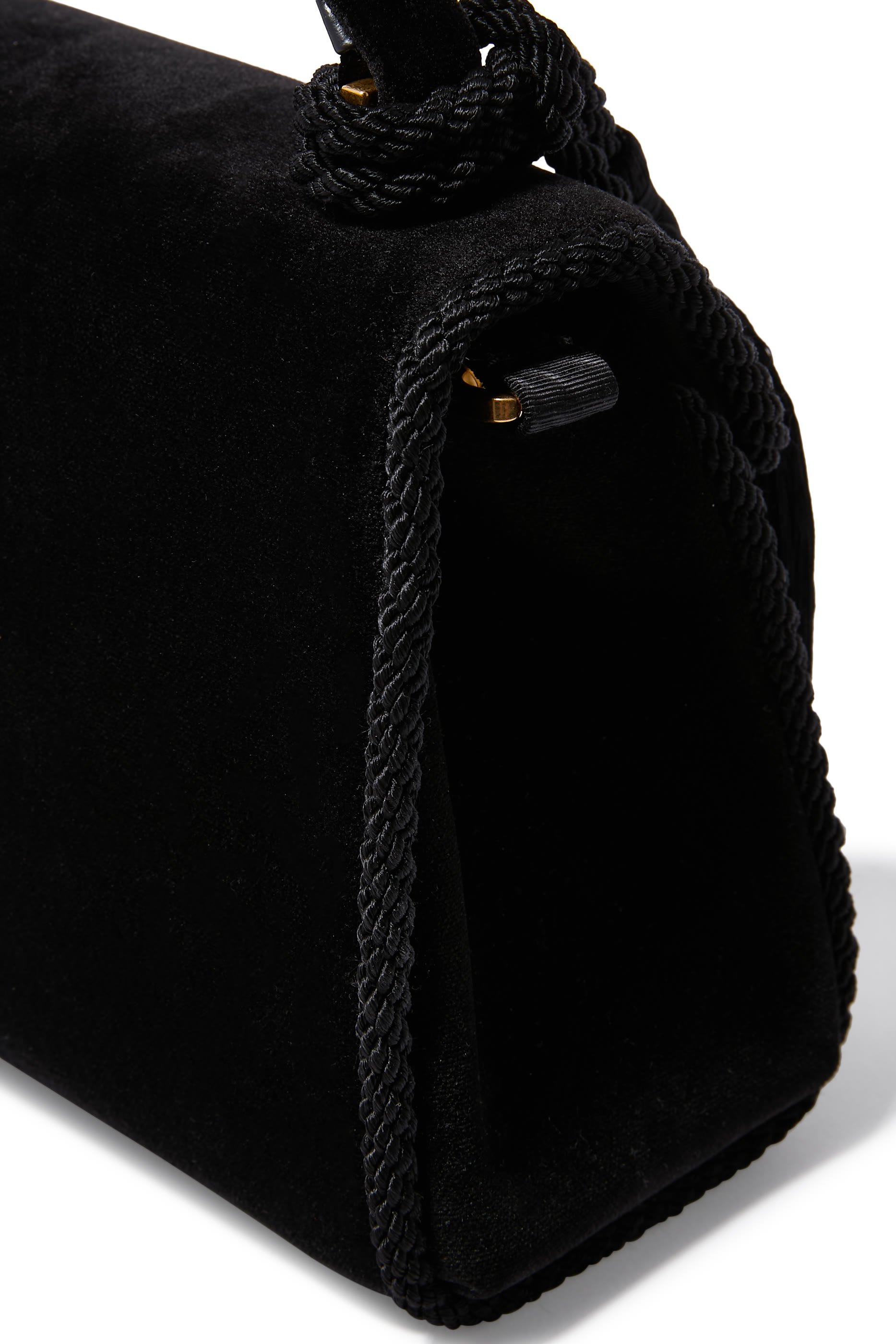 حقيبة بيد علوية مزينة بشعار الماركة مخمل