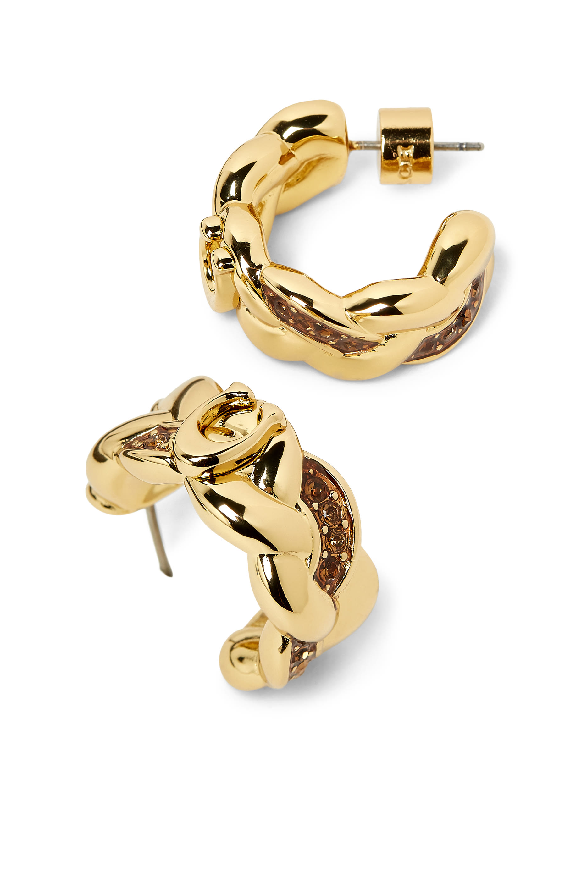 أقراط هاجي بشعار الماركة بتصميم مجدول