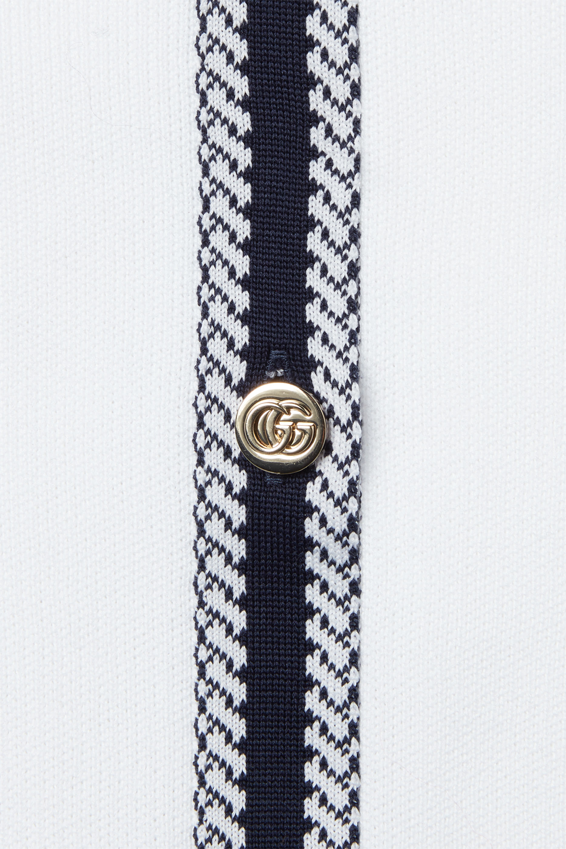 كارديغان بحياكة إنتارسيا قطن