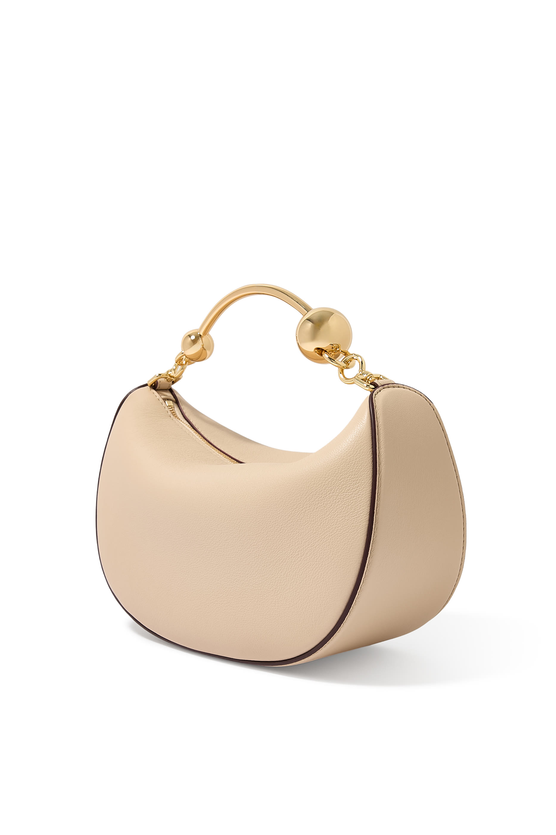 حقيبة بتصميم هلال 