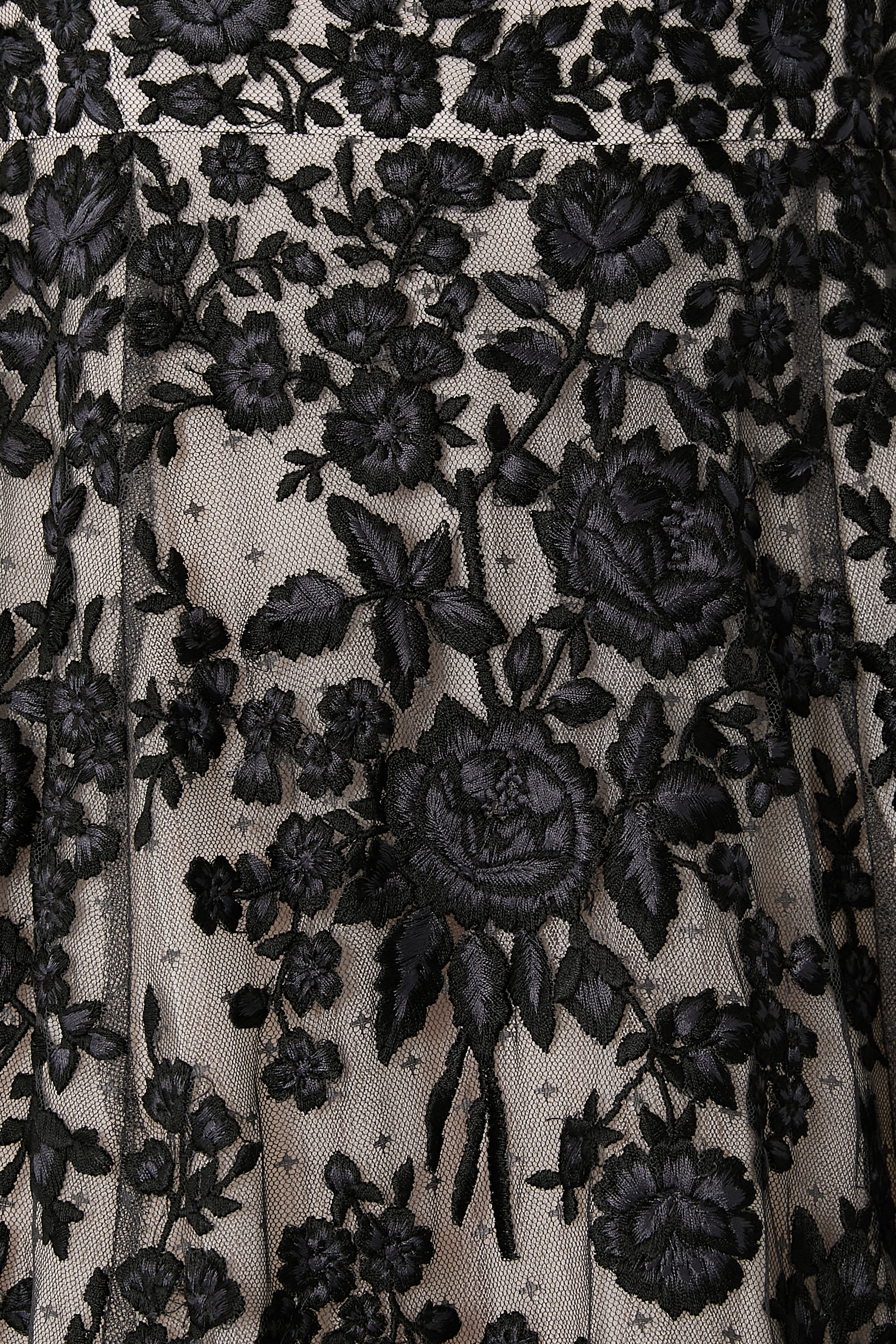 فستان سهرة روزا بطول الكاحل بياقة عميقة