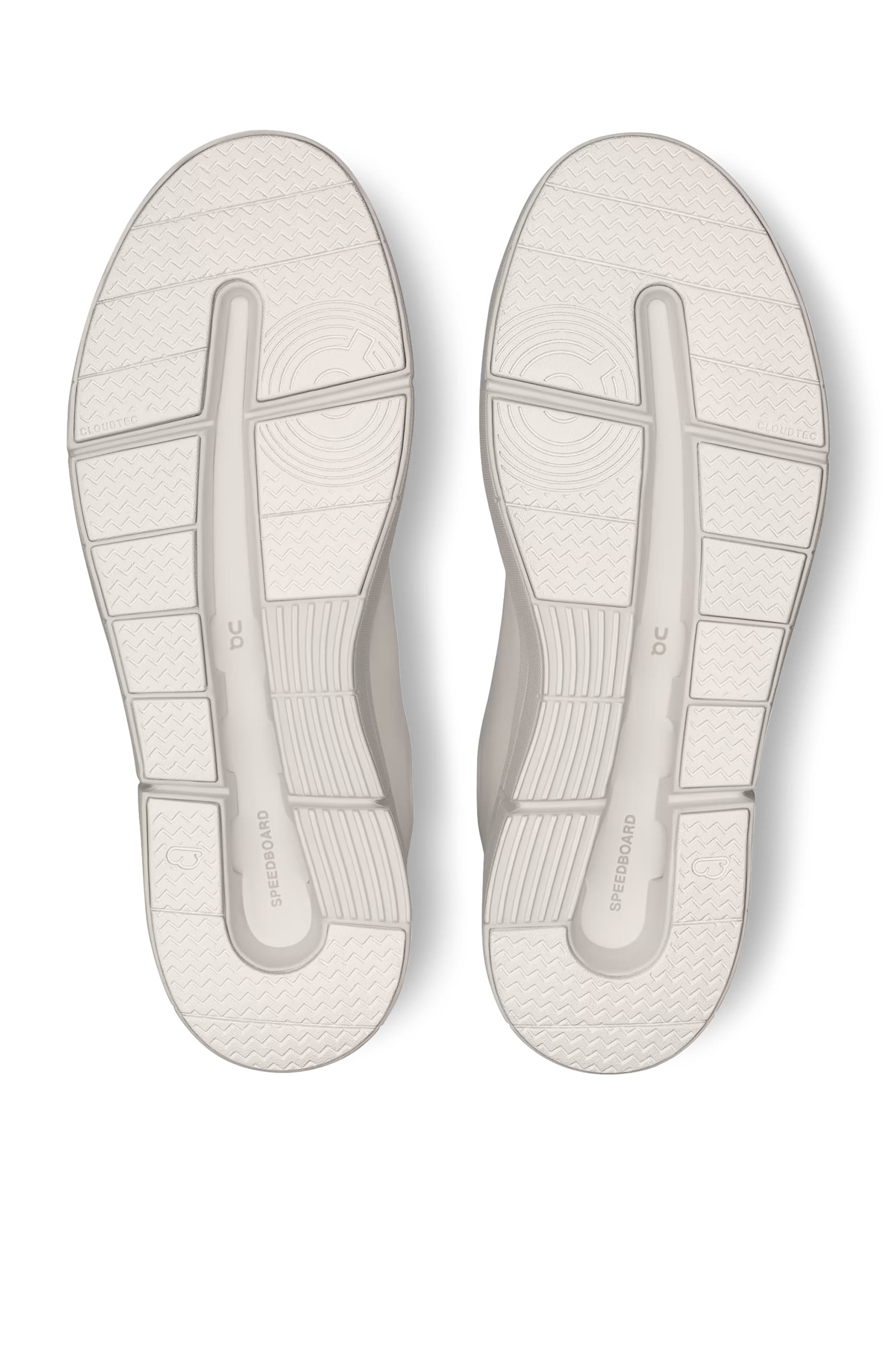 سنيكرز روجر أدفانتيج للنساء