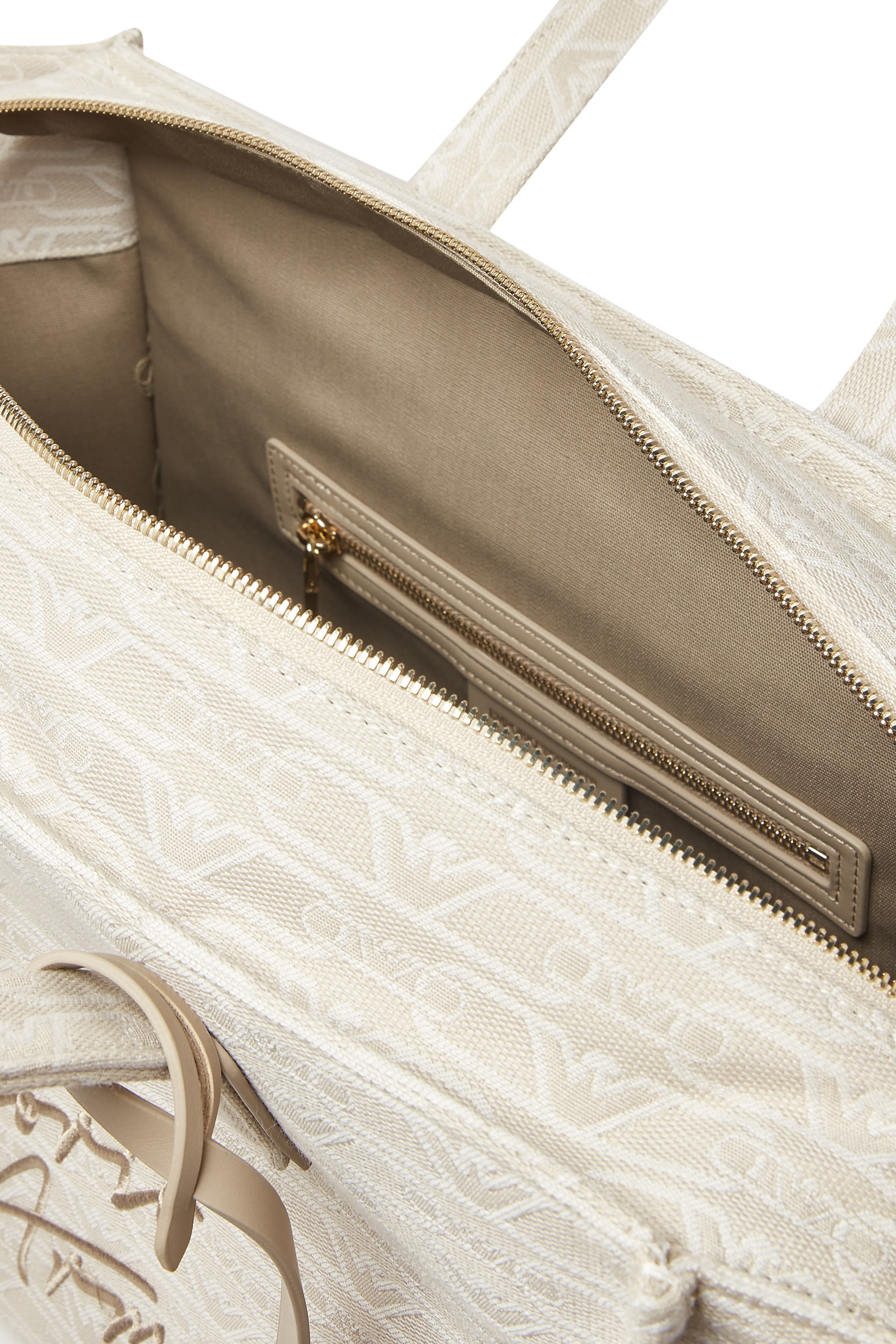 حقيبة يد متوسطة بطبعة حروف شعار الماركة بالكامل