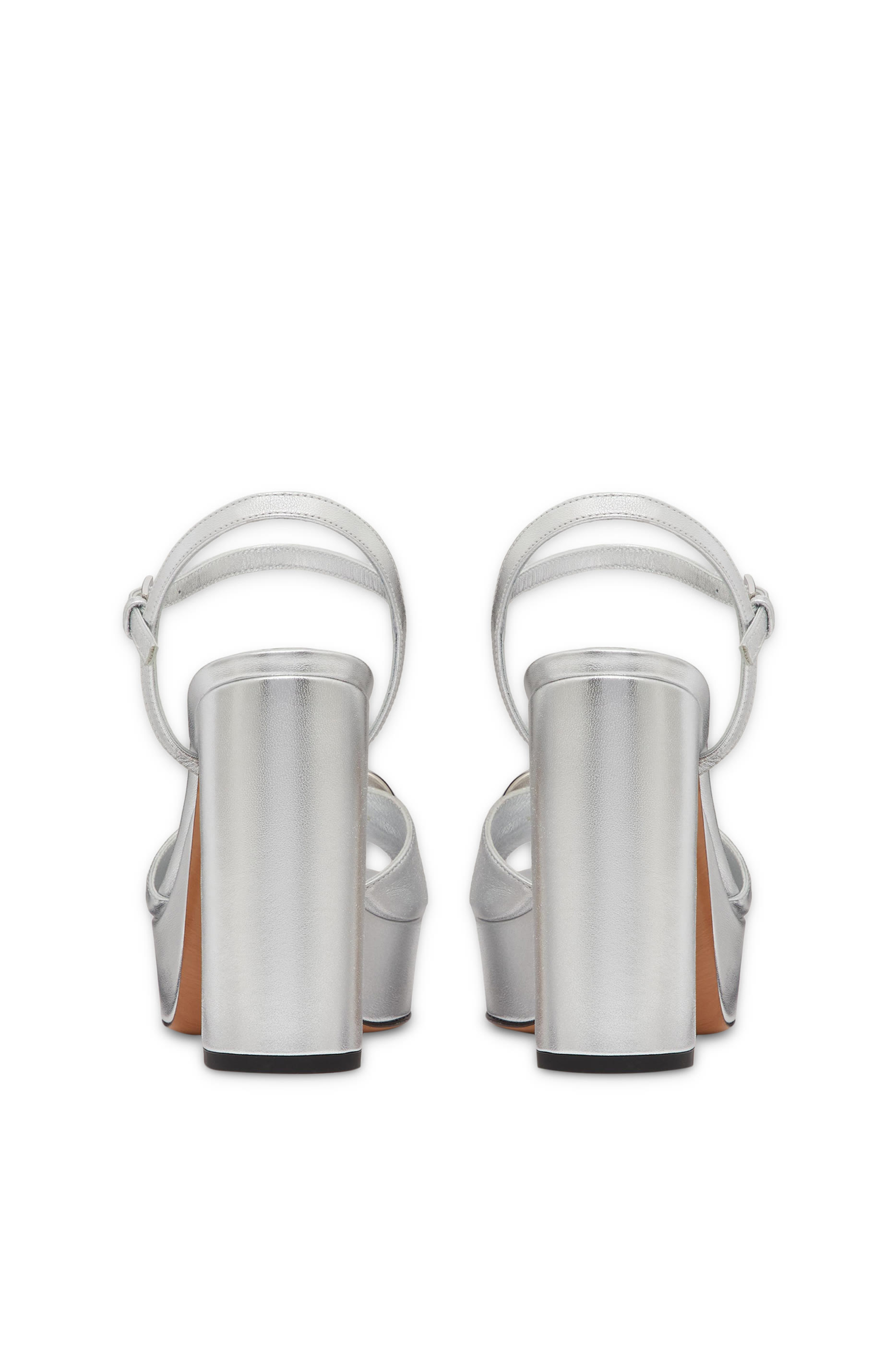 صندل 105 بنعل سميك بشعار الماركة