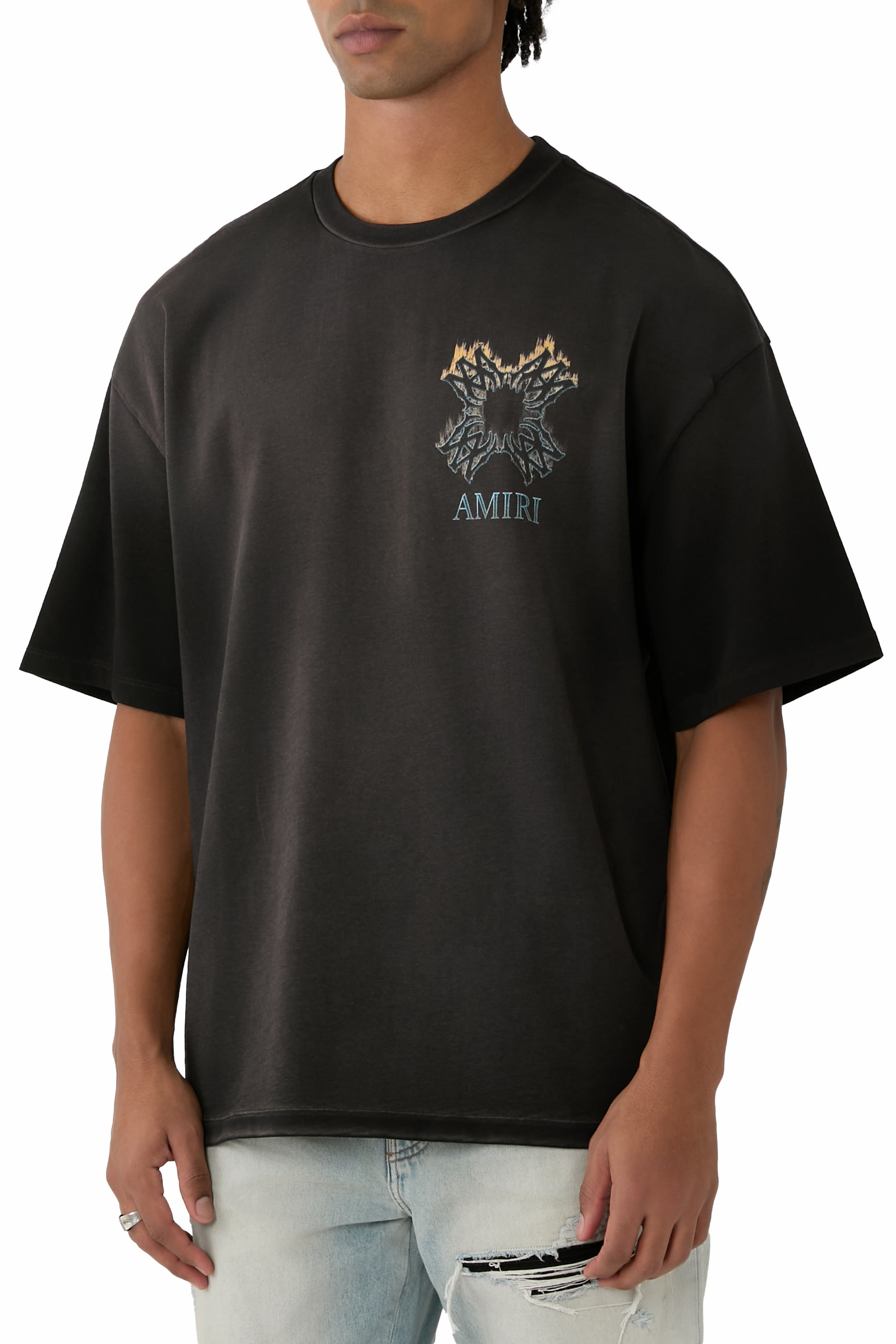 تيشيرت بقصة فضفاضة بطبعة لهب وشعار الماركة