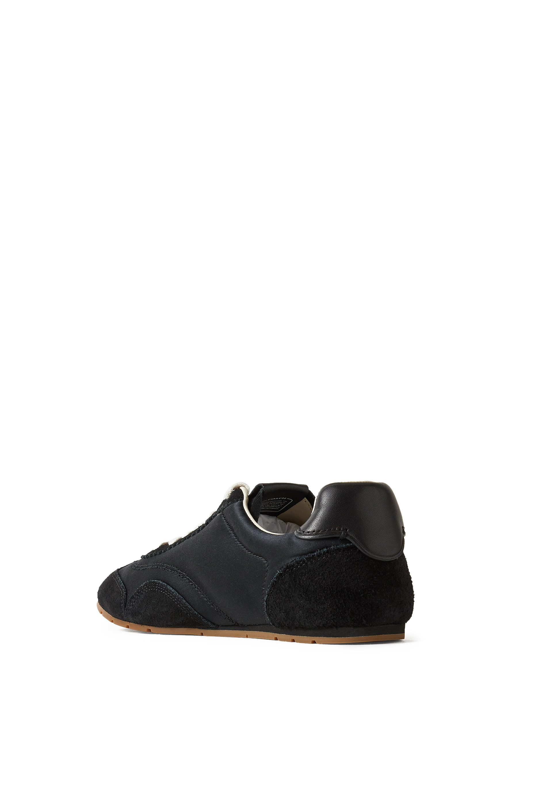 سنيكرز بنعل مسطح