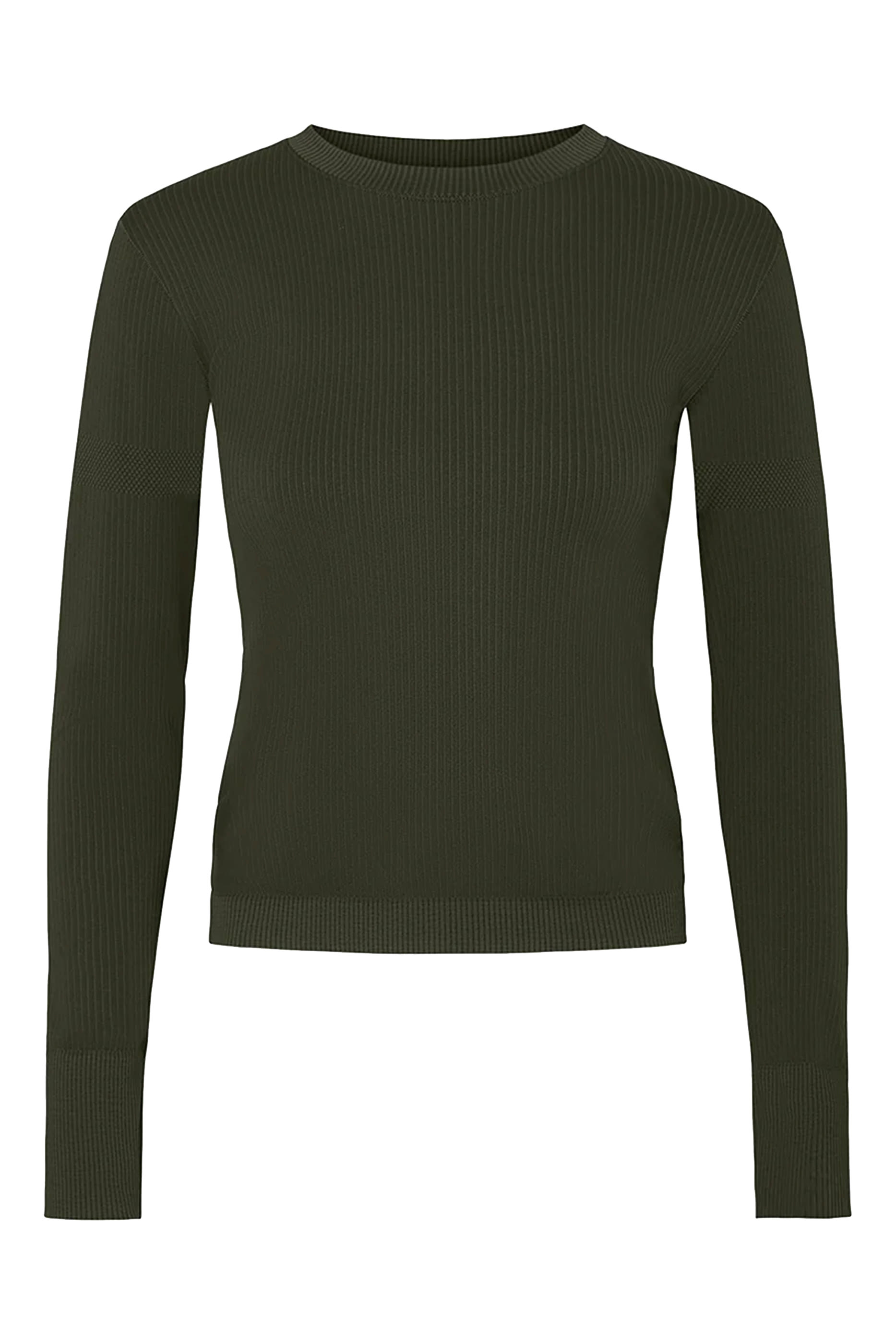 بلوزة أساسية بأكمام طويلة