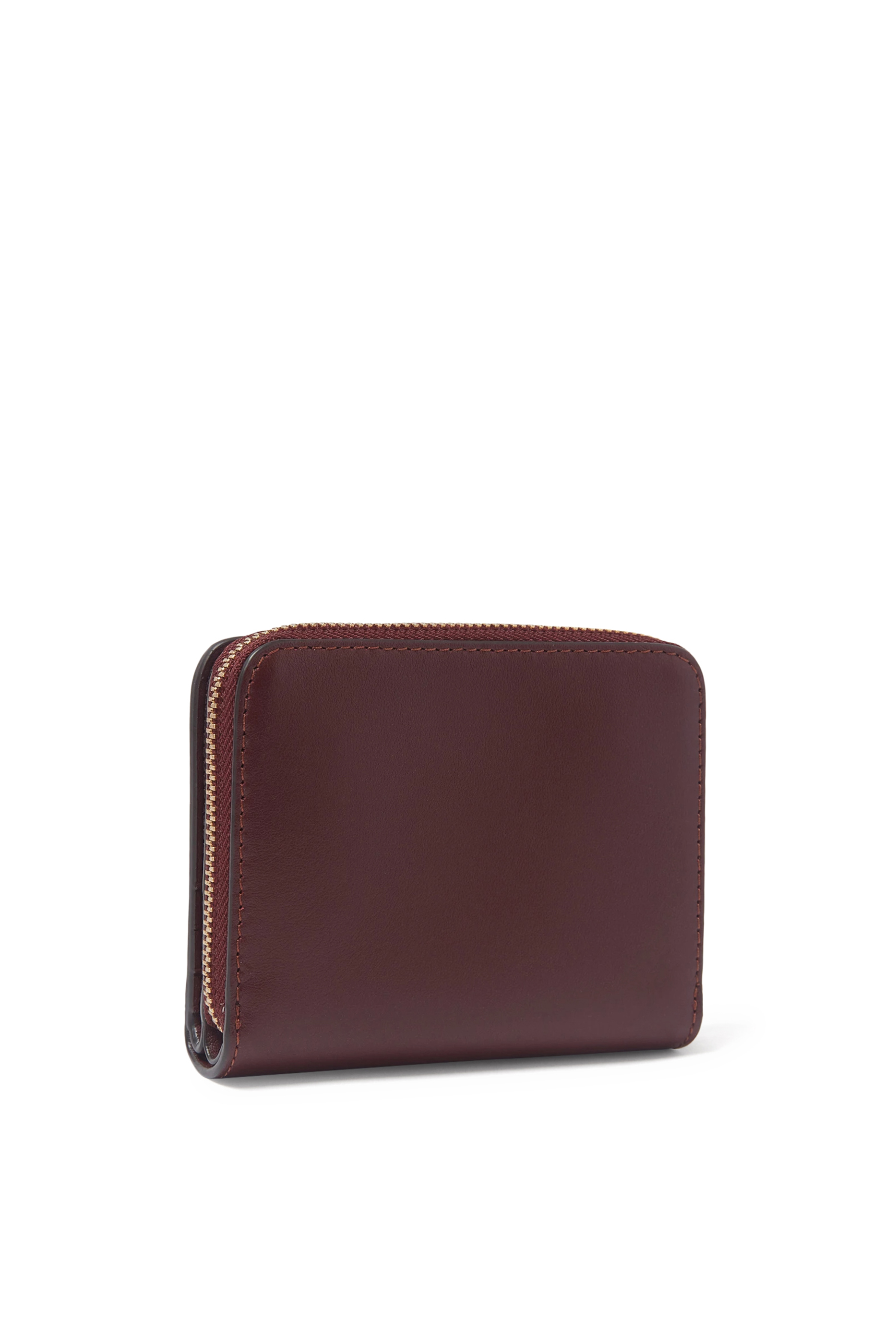 محفظة بسحاب محيط