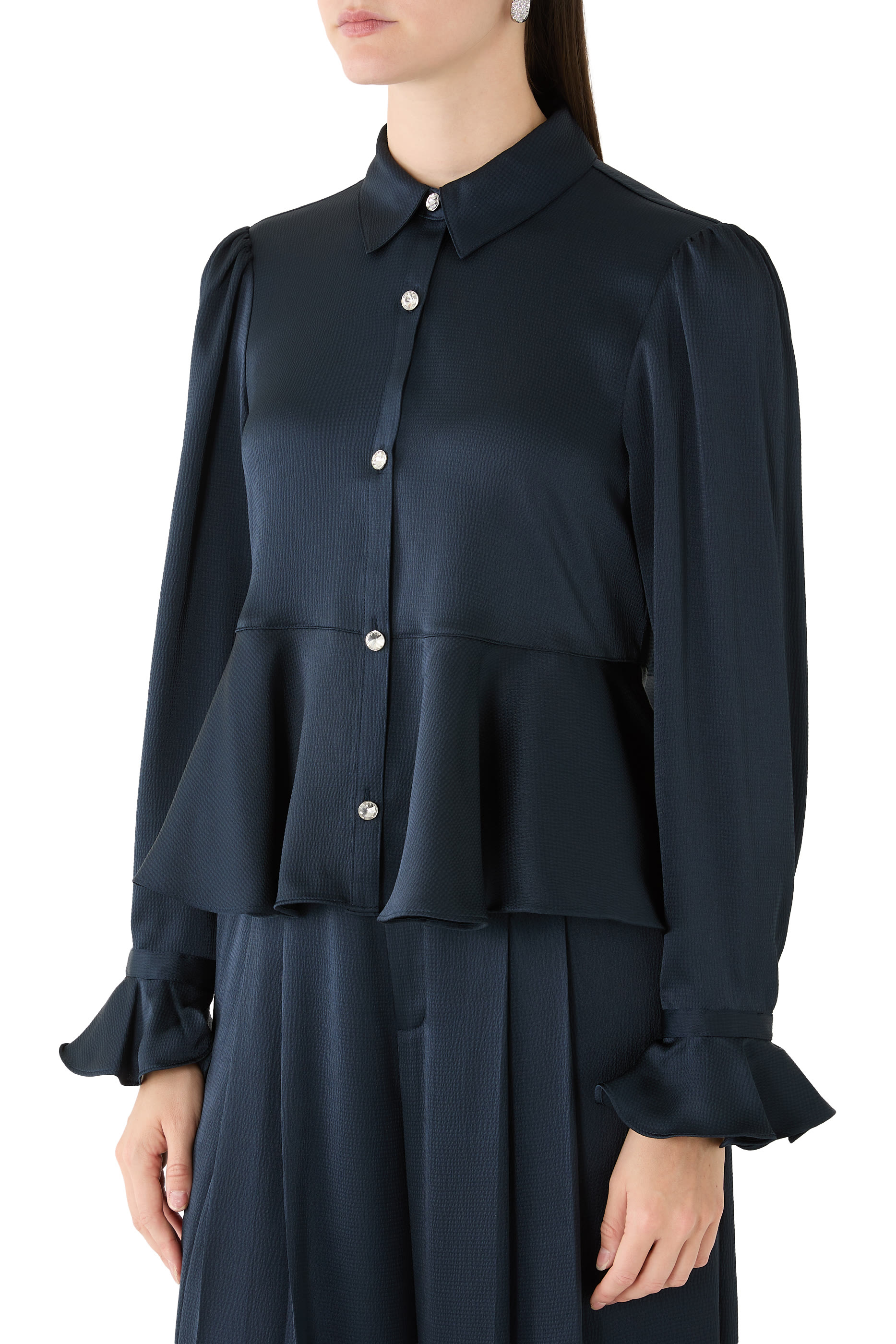 بلوزة إيزور