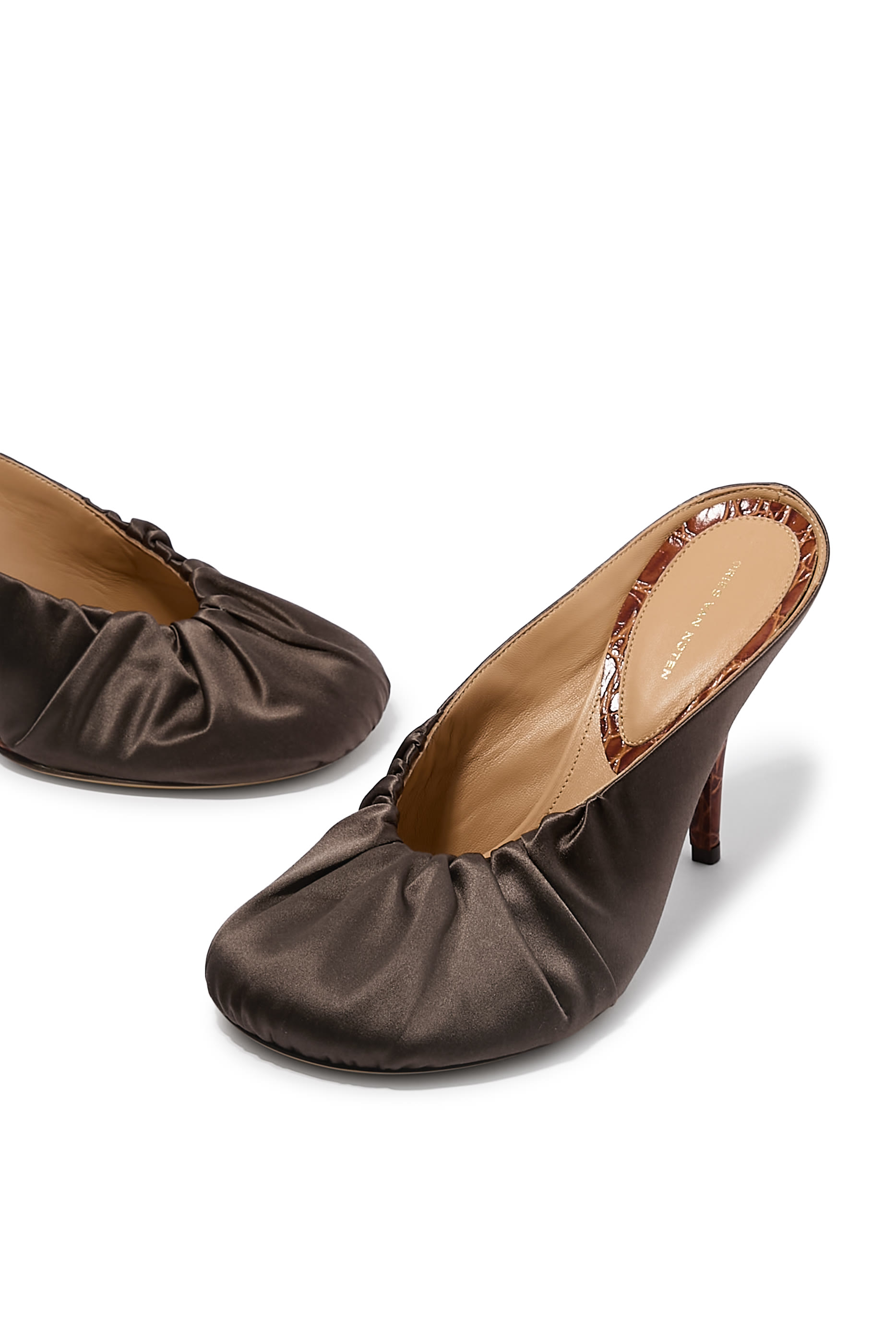 حذاء 90 مفتوح من الخلف ستان