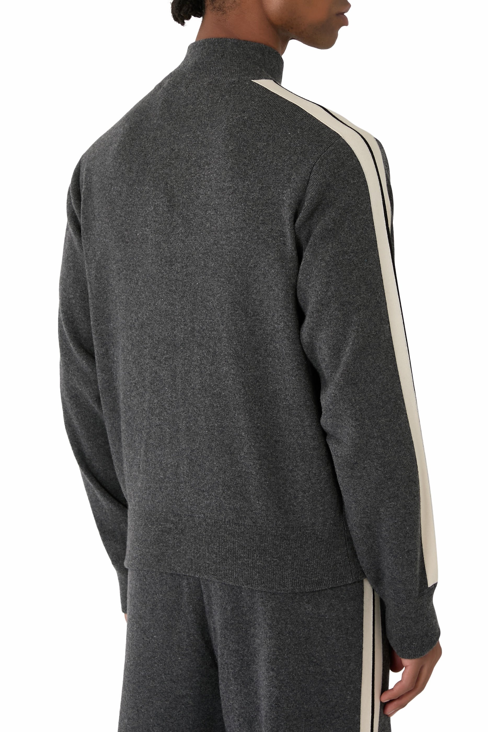 جاكيت رياضي بشعار الماركة الكلاسيكي