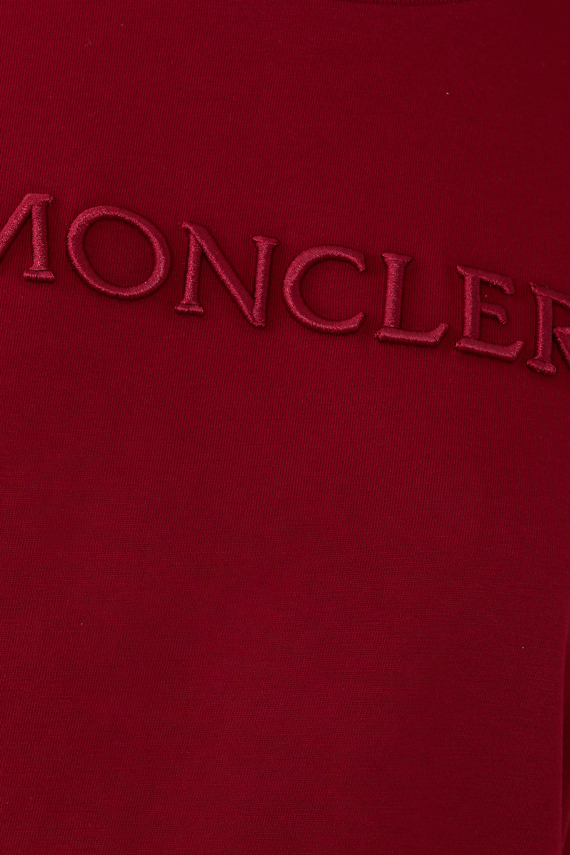 تيشيرت مطرز بشعار الماركة