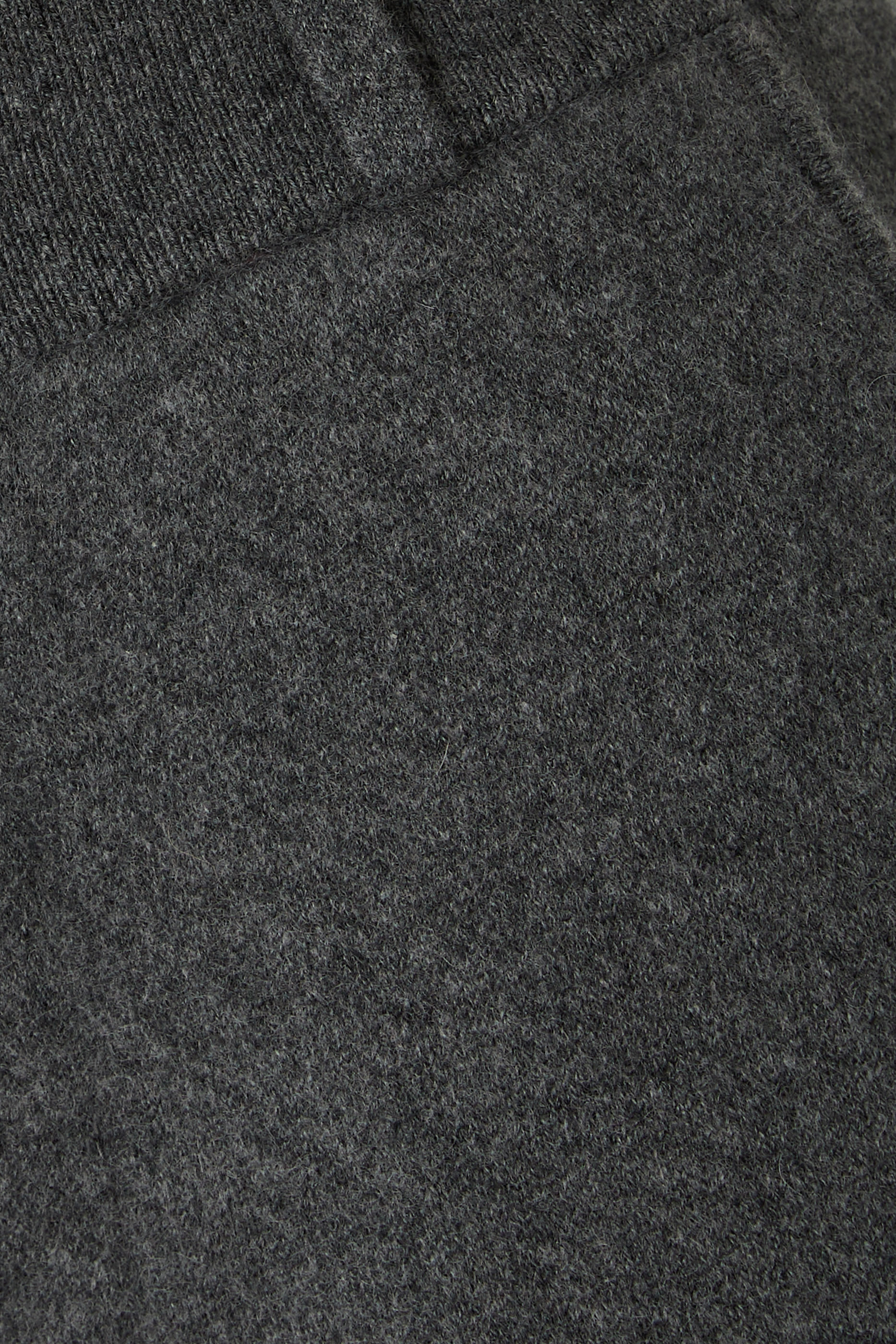 بنطال بقصة واسعة