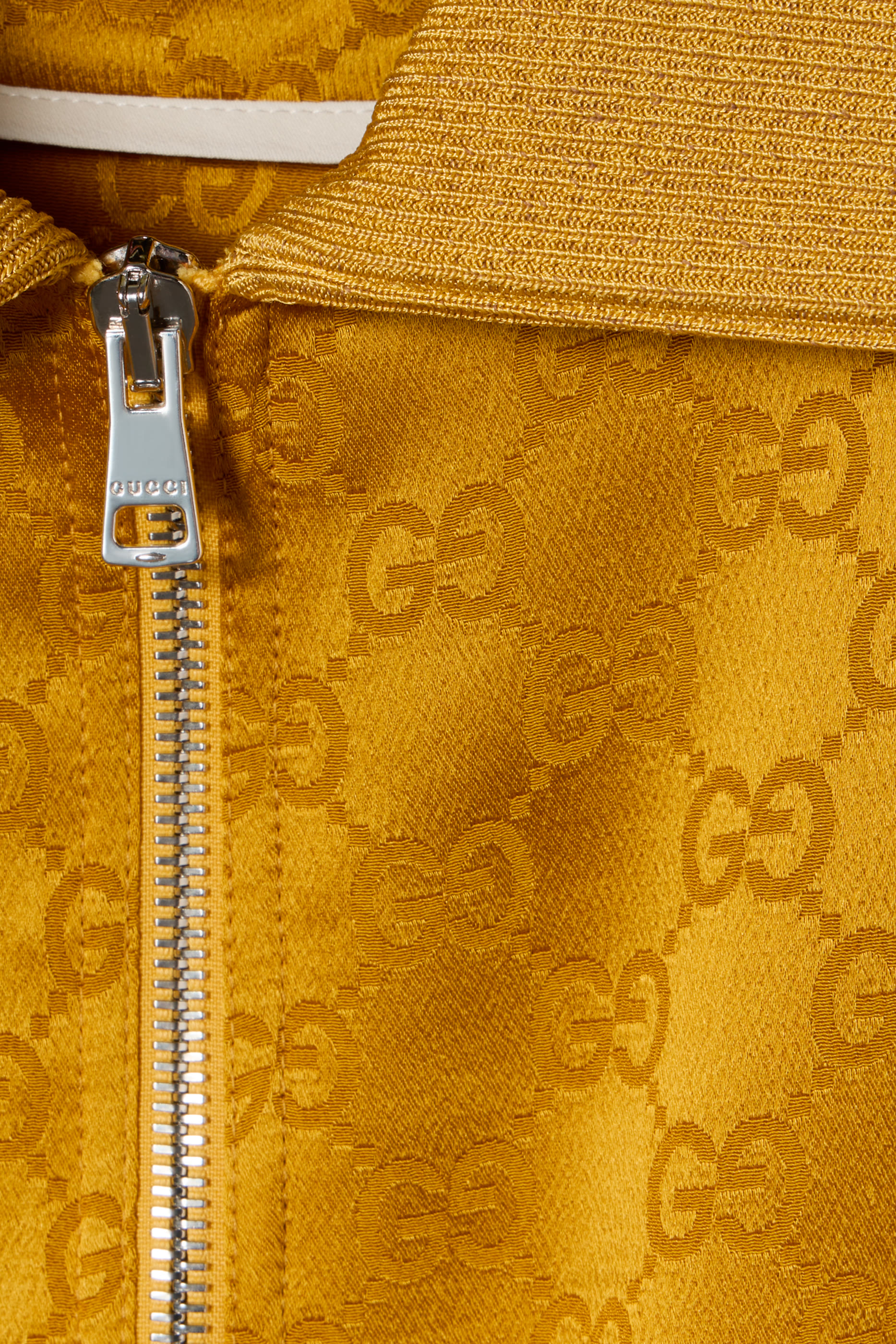 كنزة أسيتات جاكار بشعار الماركة