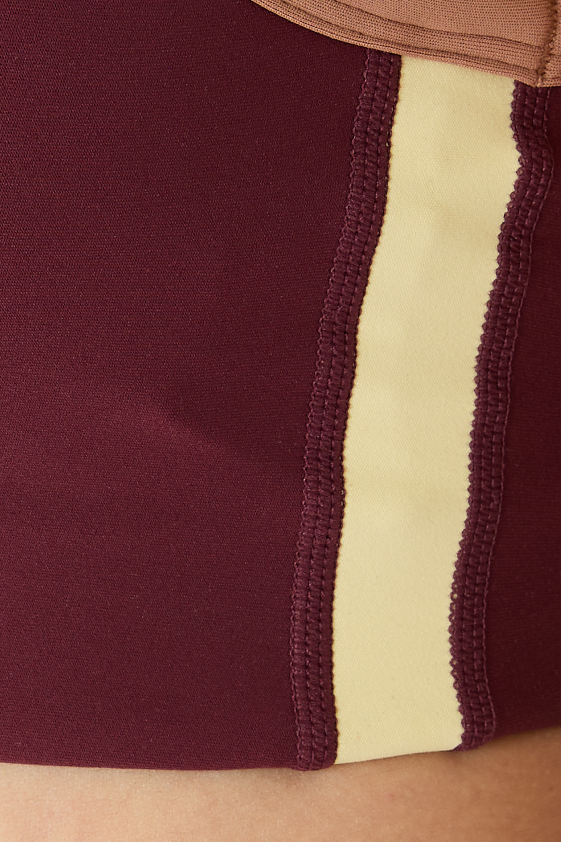 حمالة صدر تريل هارلي بياقة عميقة