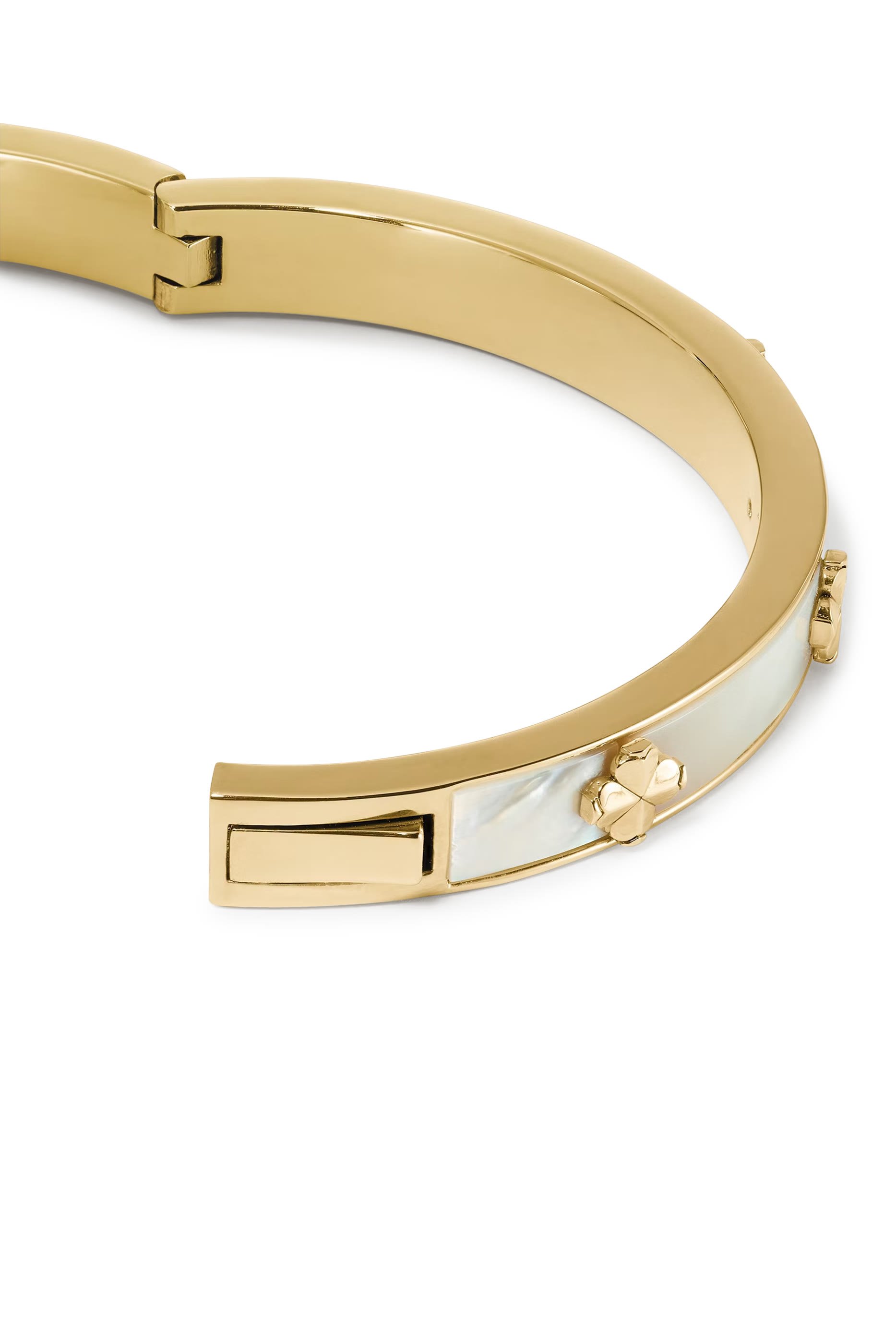 سوار بمفصلة وحلي بتصميم زهور بالشكل البستوني