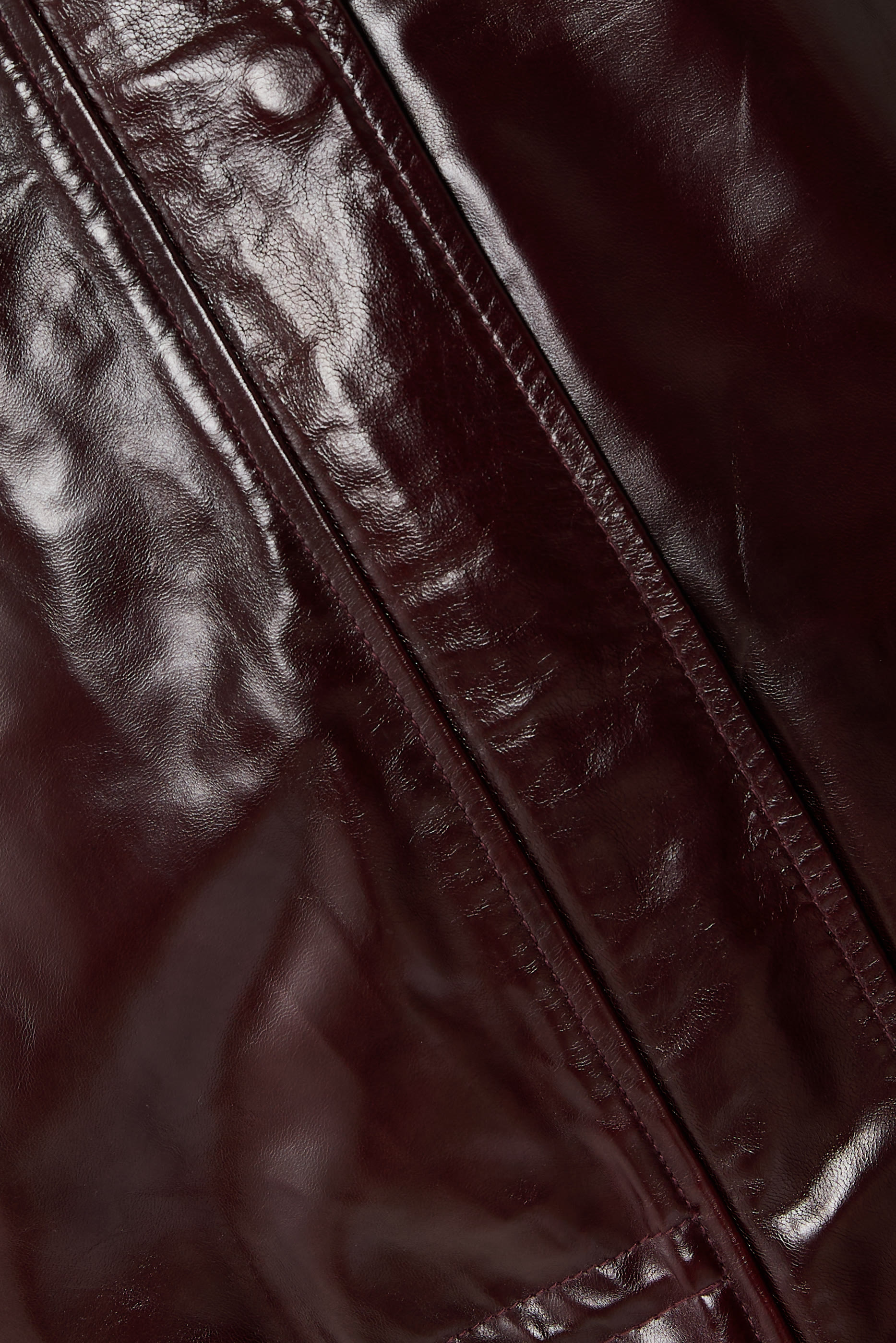 جاكيت بقصة فضفاضة جلد