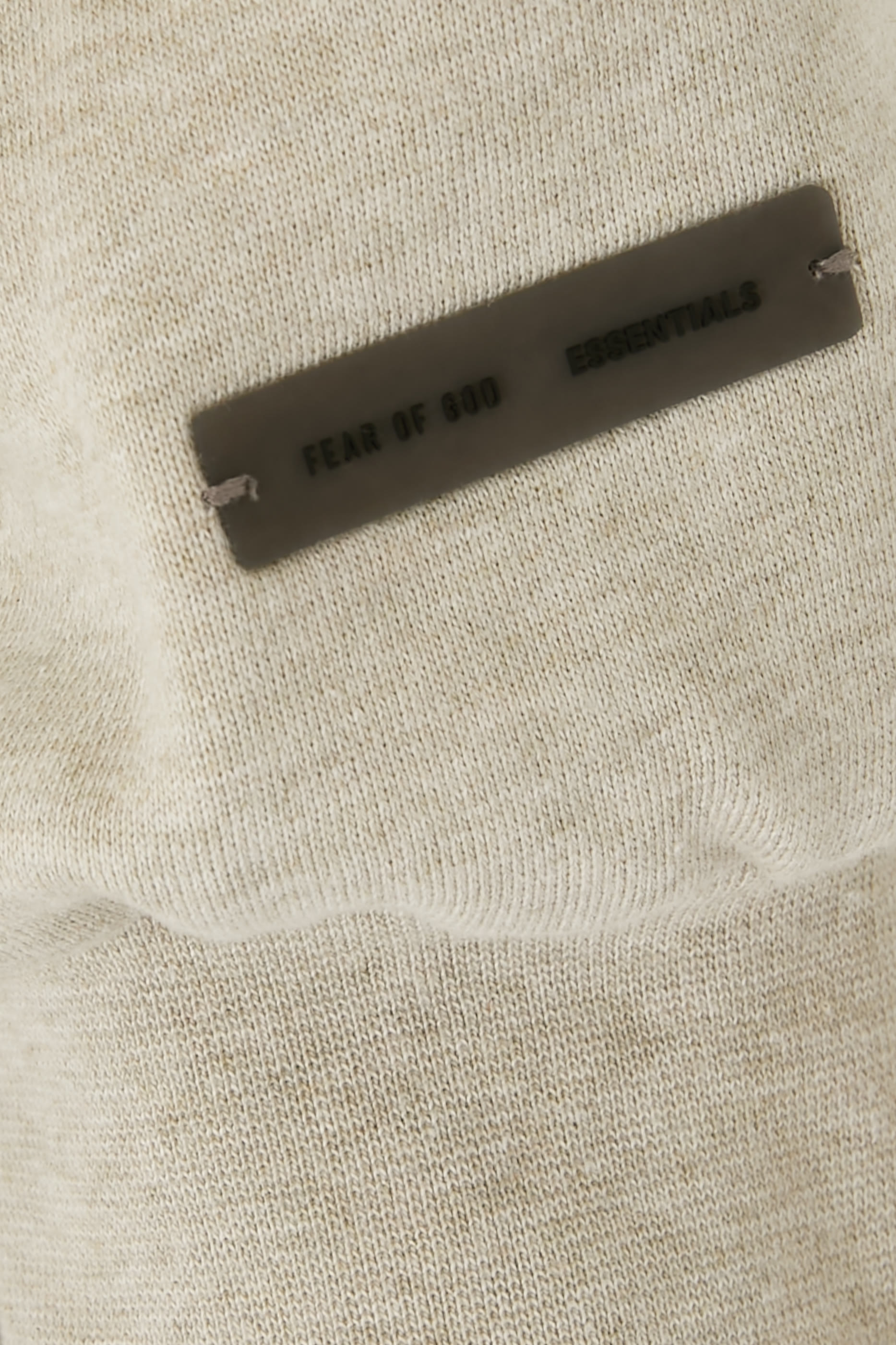 سويت شيرت بقصة كلاسيكية بياقة ضيقة صوف