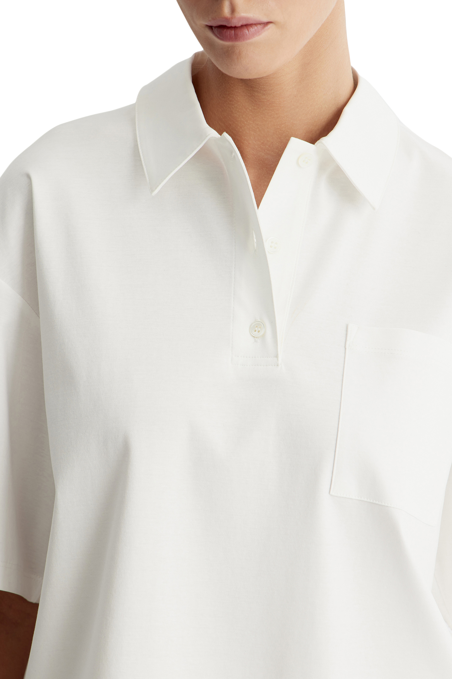 قميص بولو بجيب على الصدر قطن