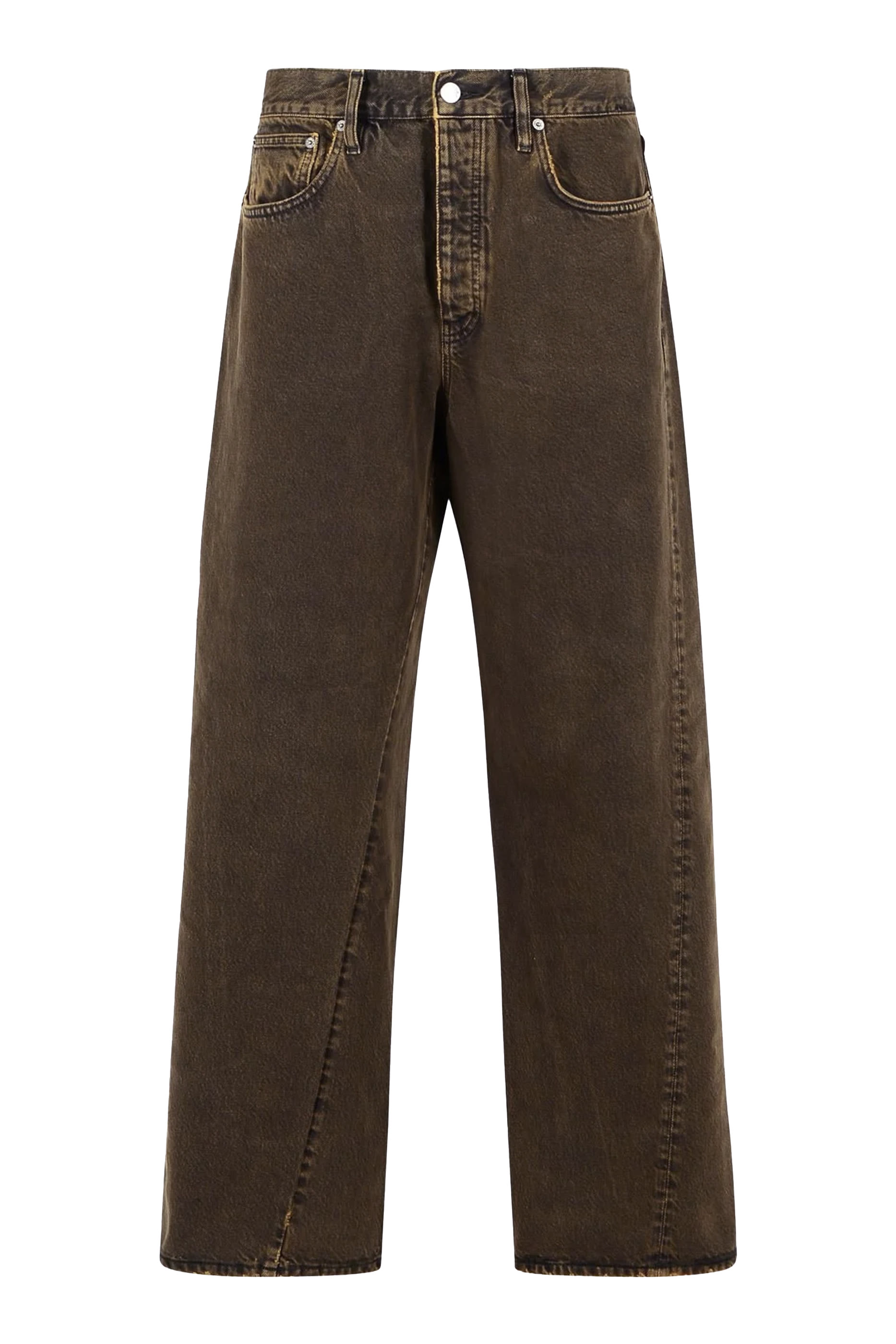 بنطال جينز بقصة ساق واسعة وتفاصيل ملفوفة