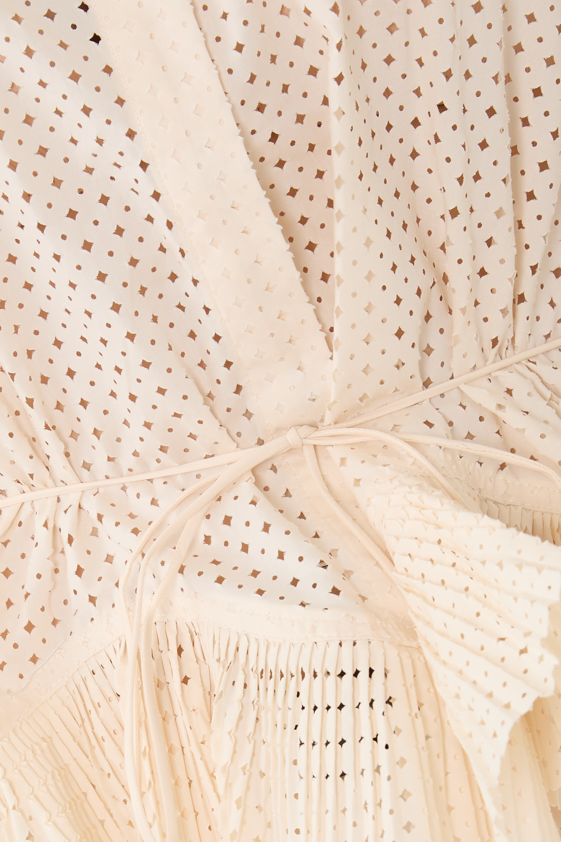 بلوزة كيليا بأزرار