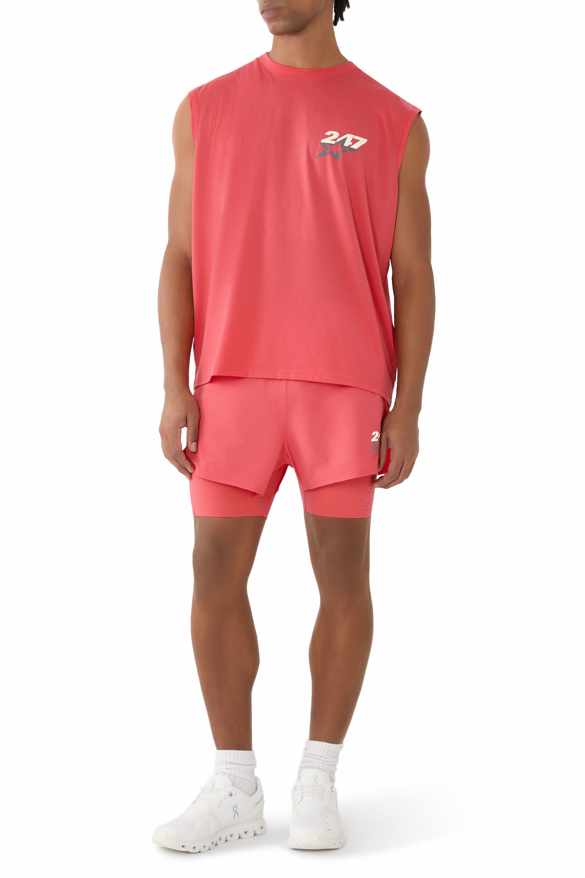 بلوزة بلا أكمام بنقشة تيم 247 ونجمة