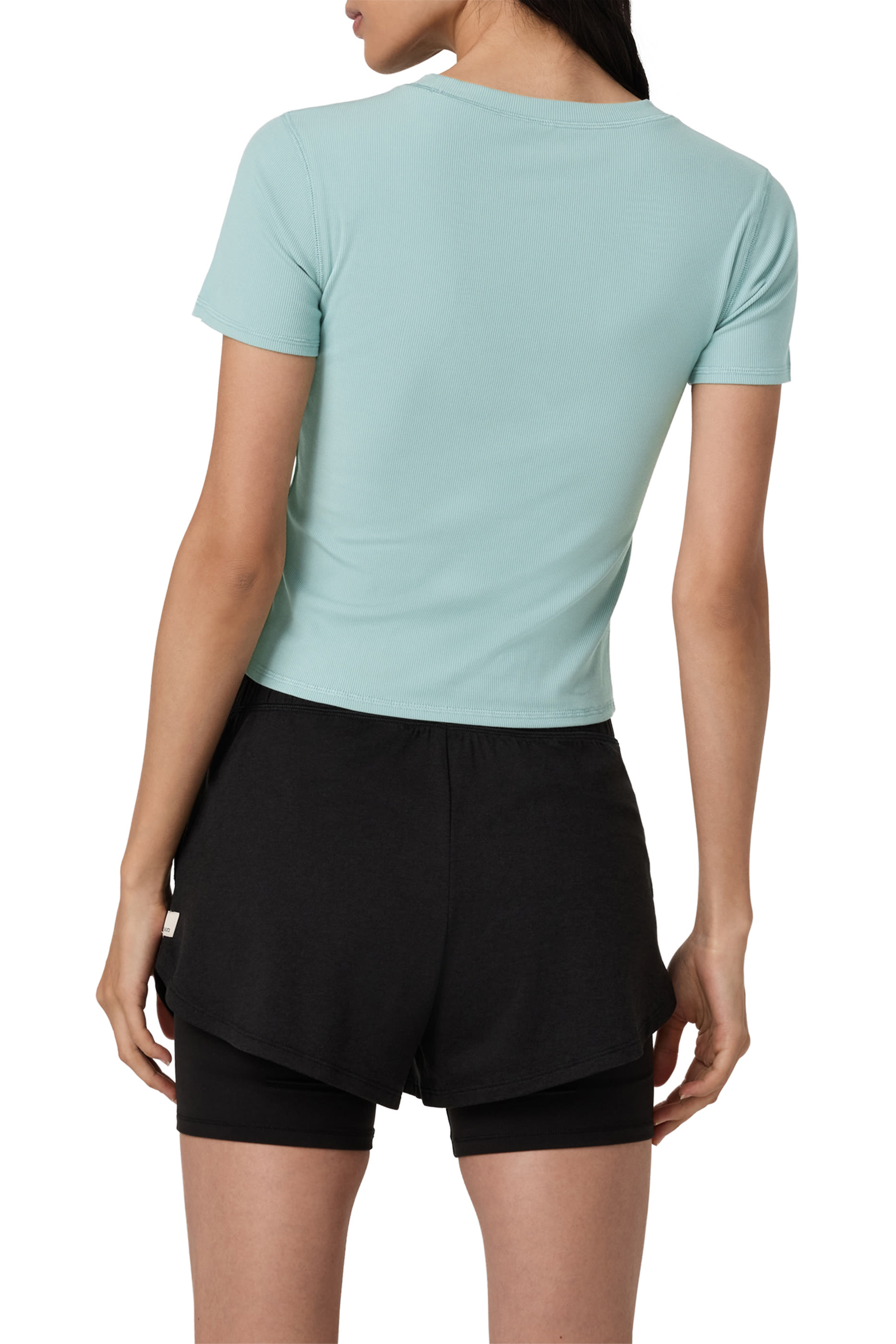 تيشيرت بوز بقصة ضيقة