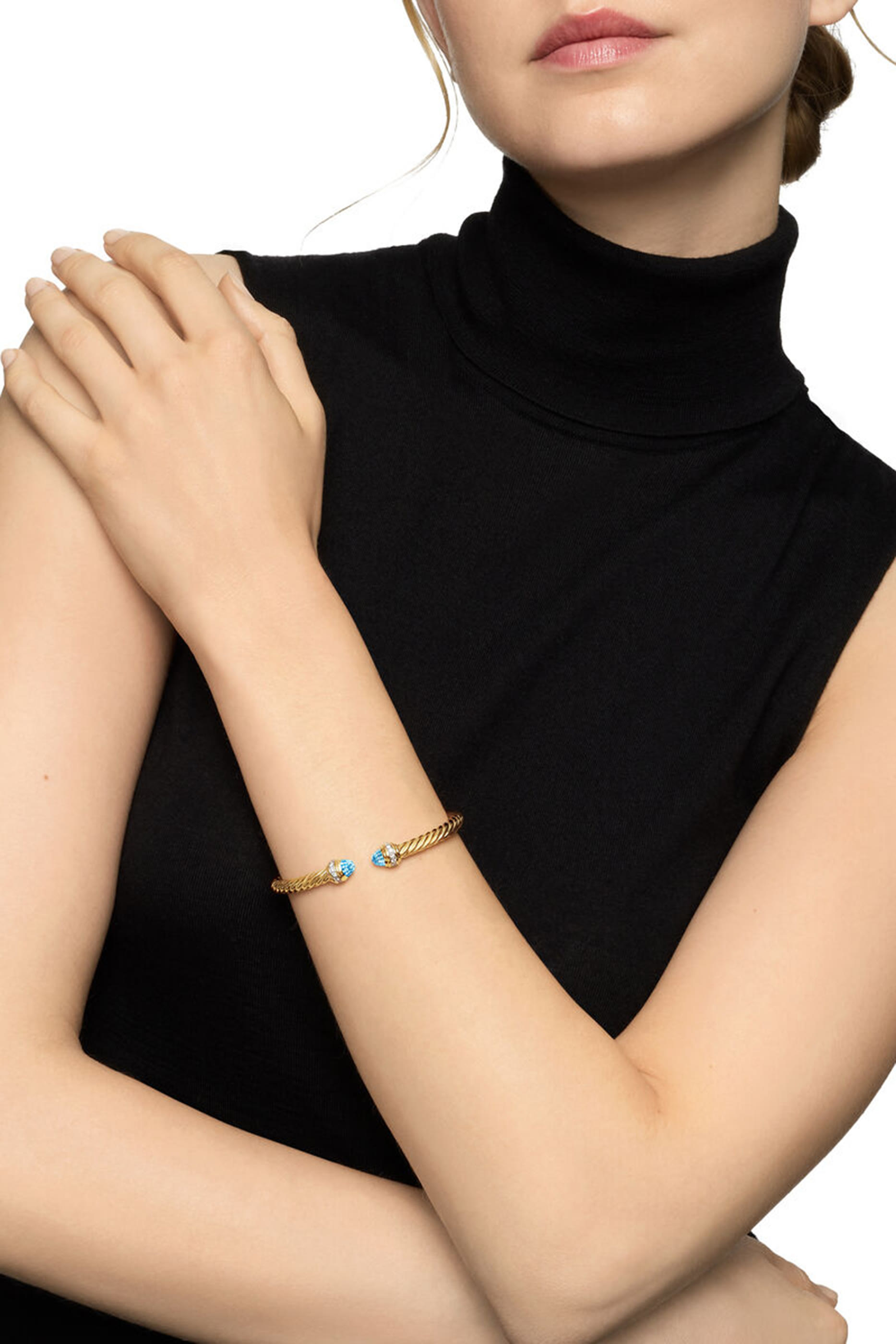 سوار كلاسيك كابل سبيرا مرصع بالماس والتوباز الأزرق، ذهب أصفر عيار 18