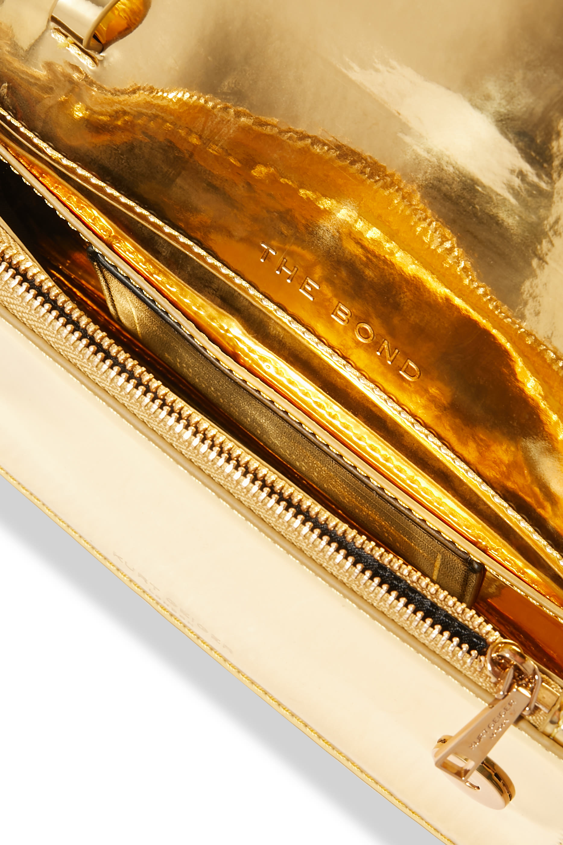 حقيبة بوند صغيرة بيد علوية