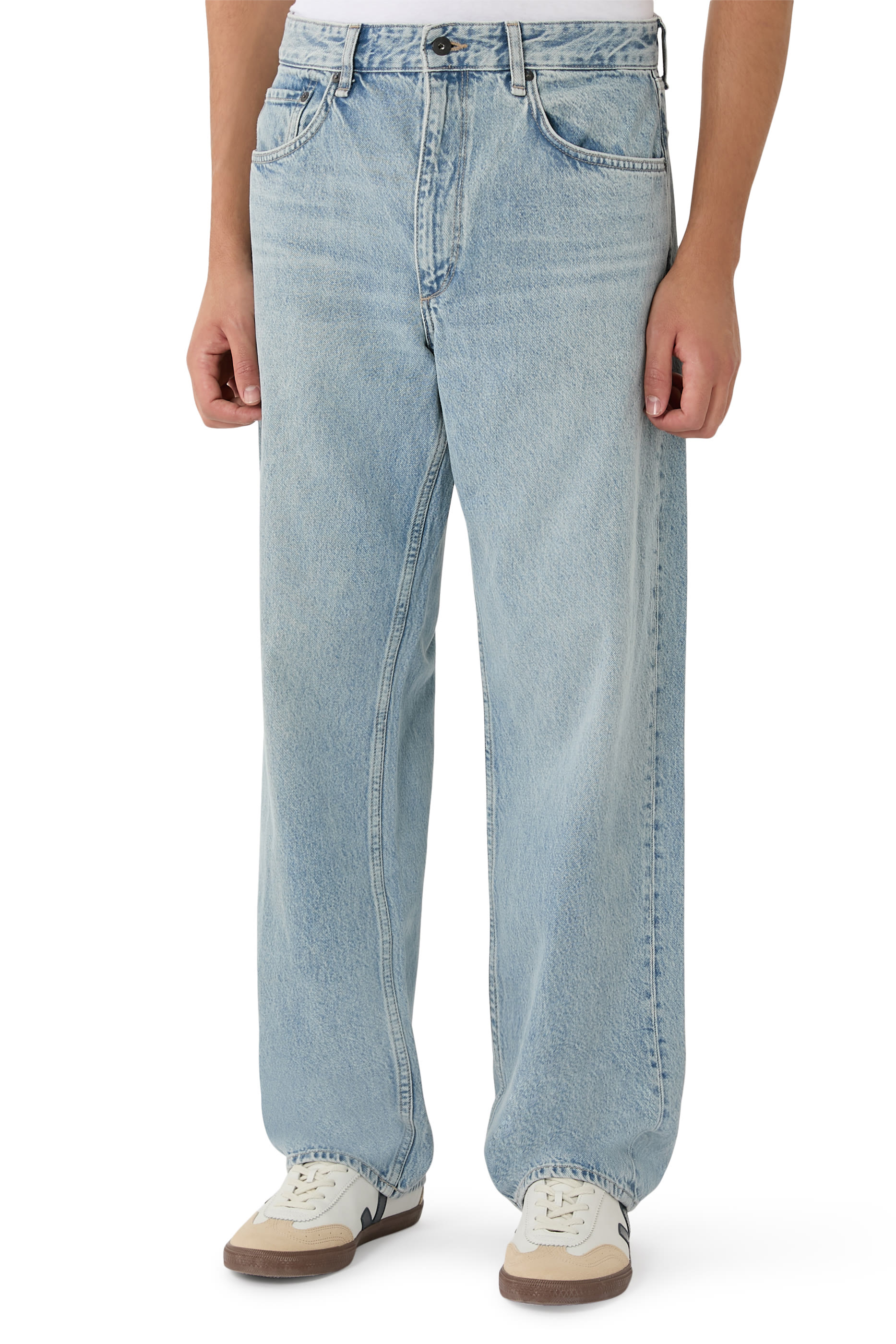 بنطال جينز بقصة مستقيمة 4