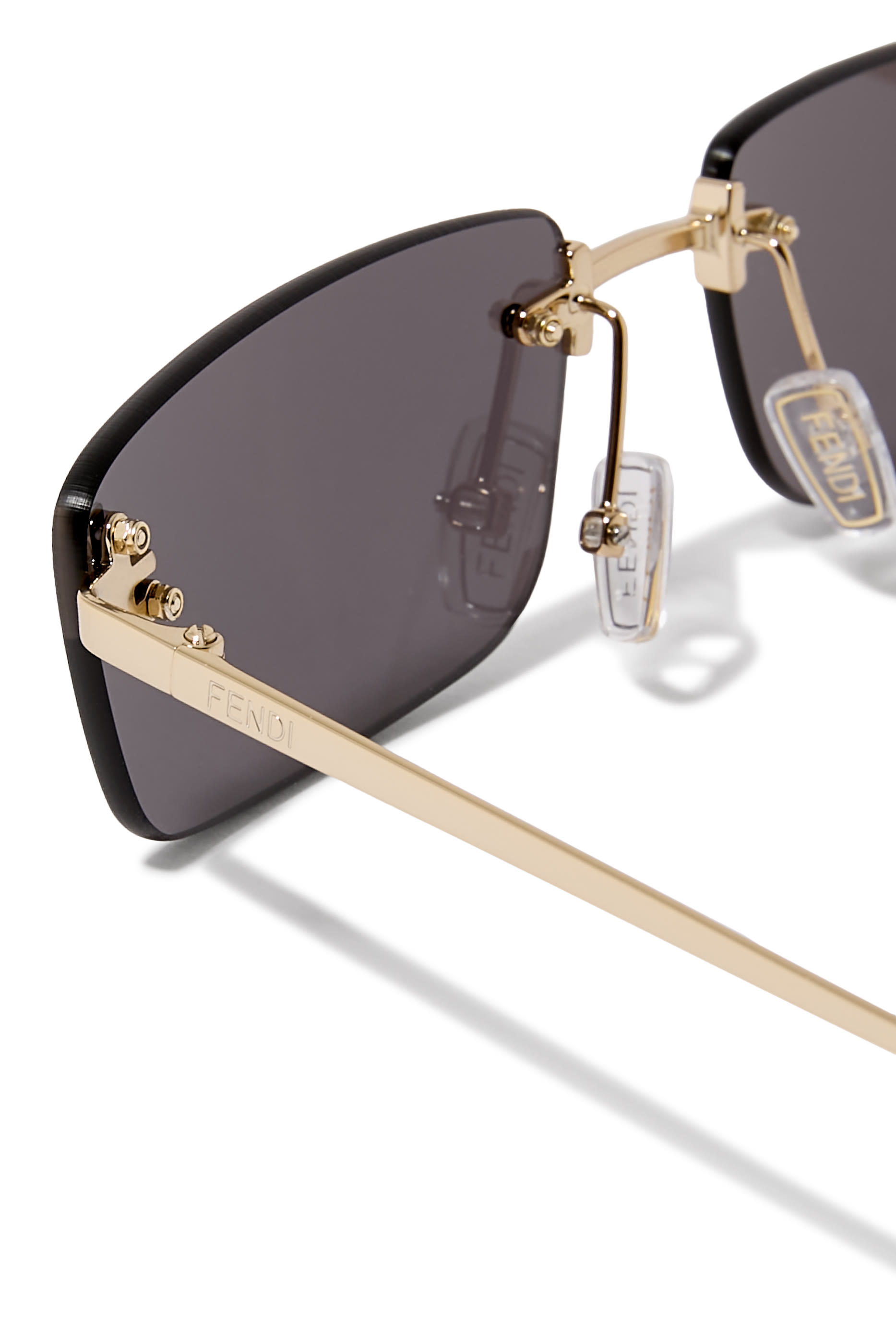 نظارة شمسية فيرست بشعار حرفي الماركة مرصع بالكريستال