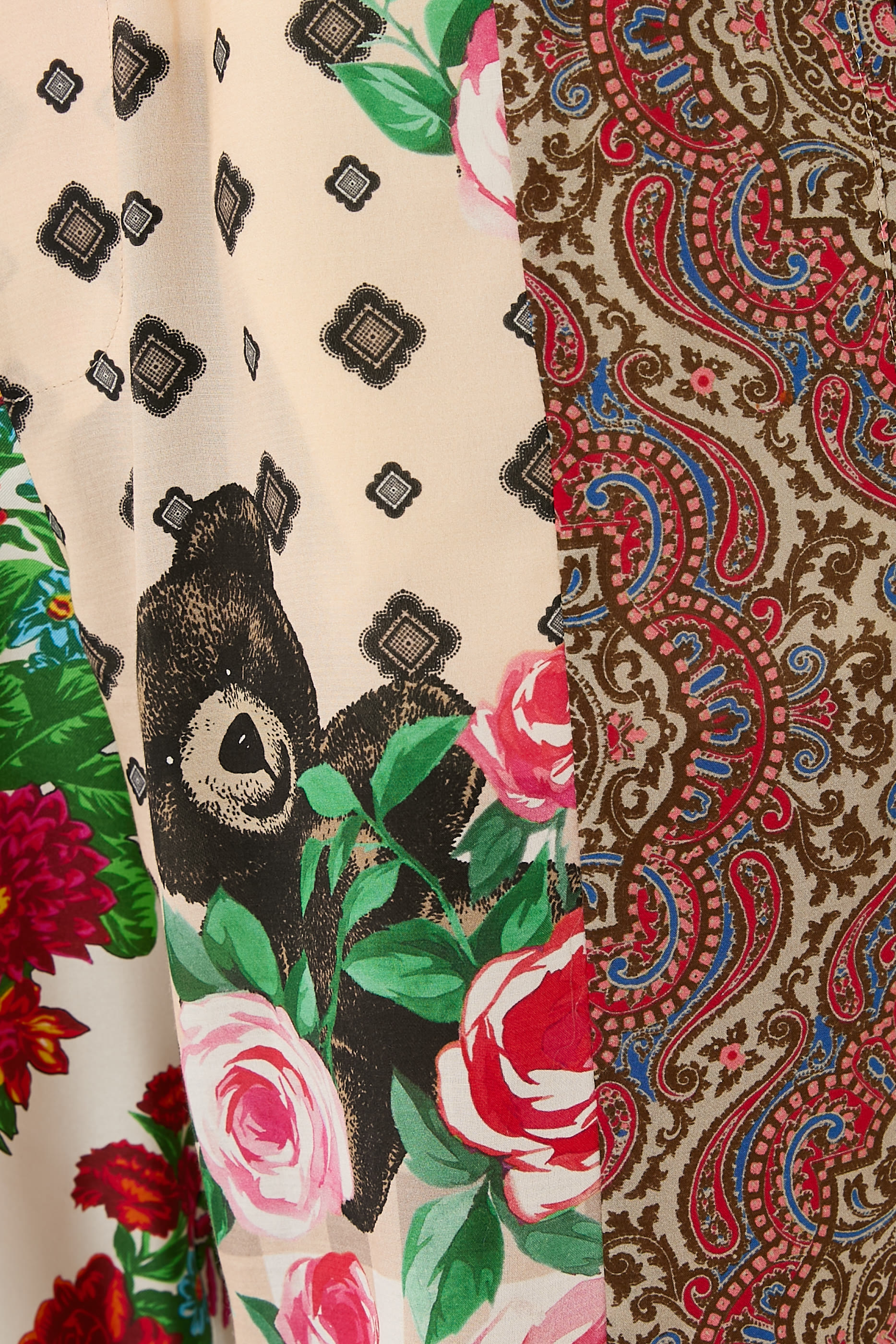 شورت برمودا بطبعات حرير