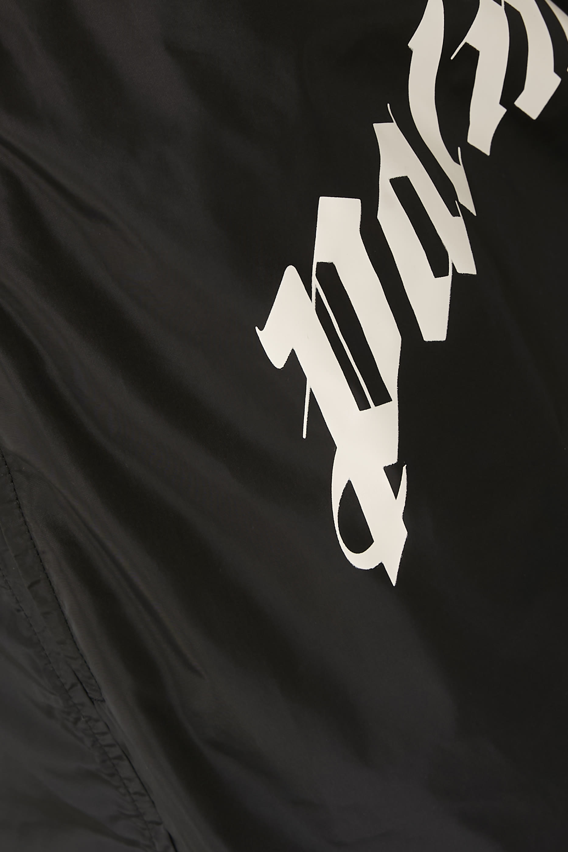 شورت سباحة بنقشة شعار الماركة بتصميم مقوس