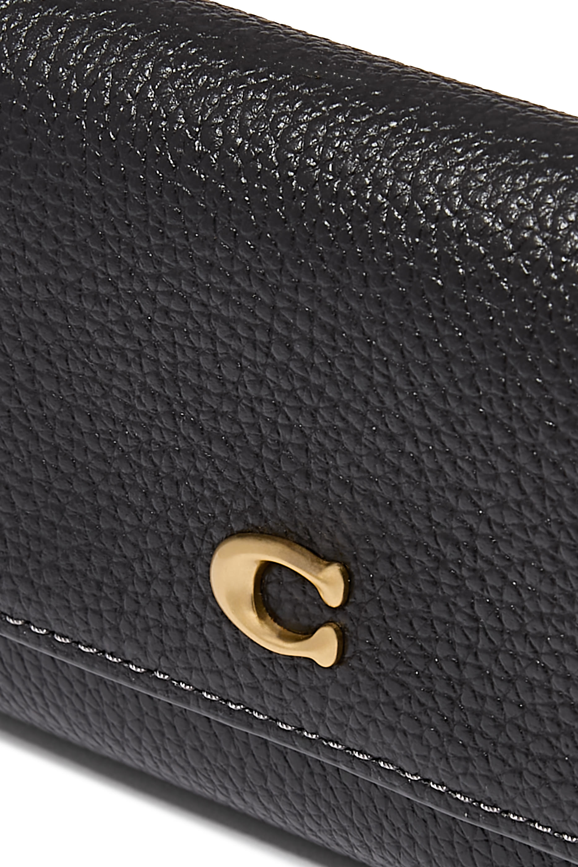 حافظة بطاقات ايسنشال بغطاء قلاب