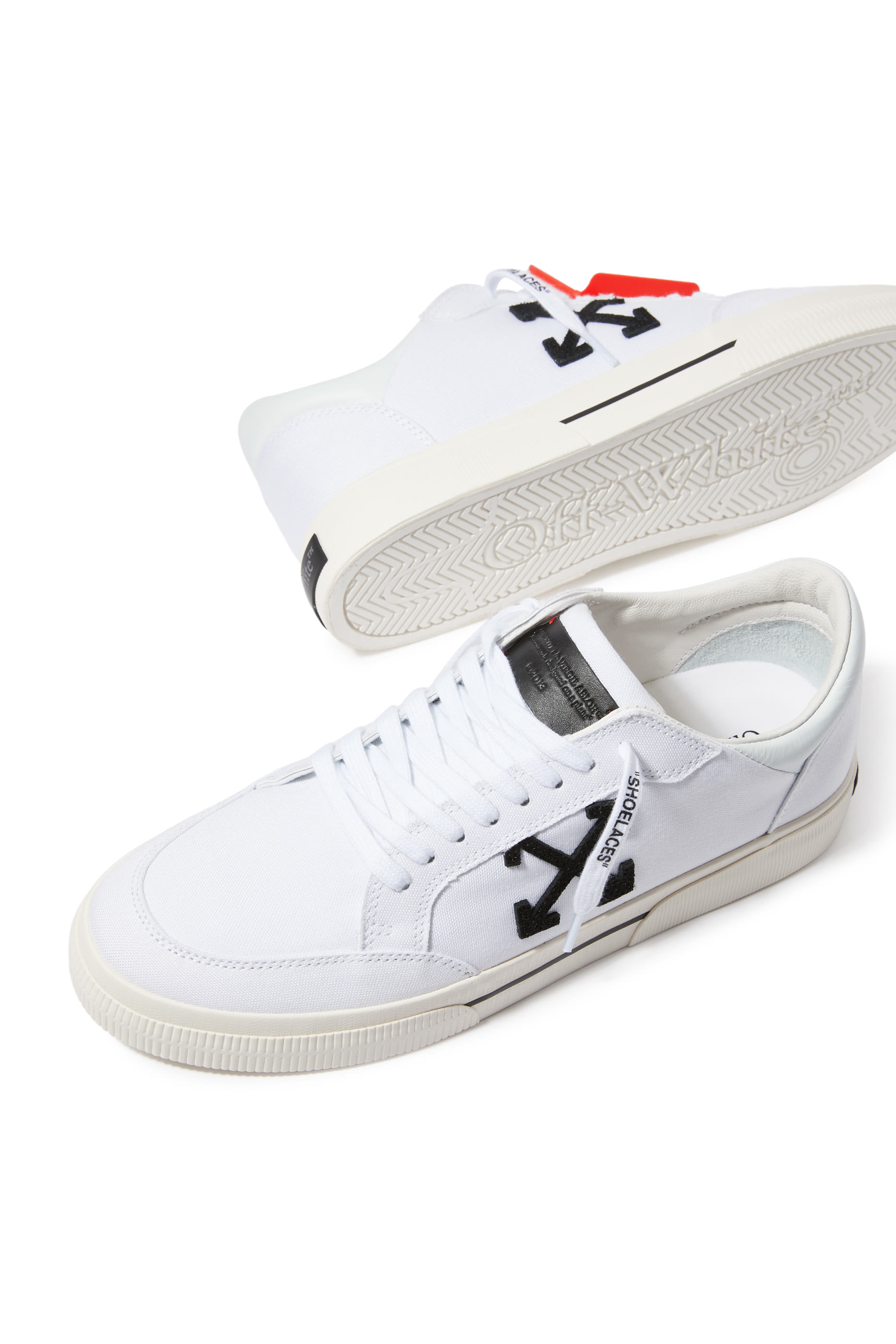 سنيكرز نيو مفلكن بكاحل منخفض قماش قنب