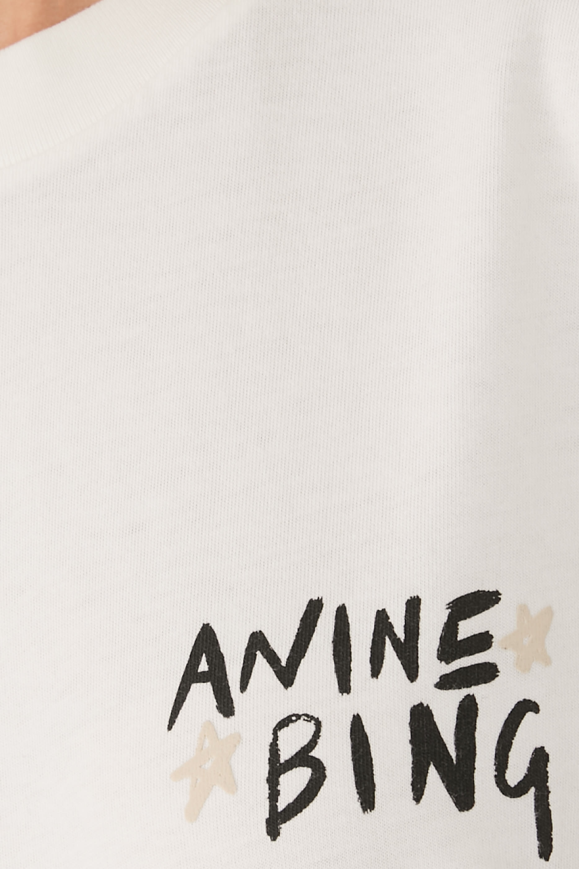 تيشيرت بشعار الماركة