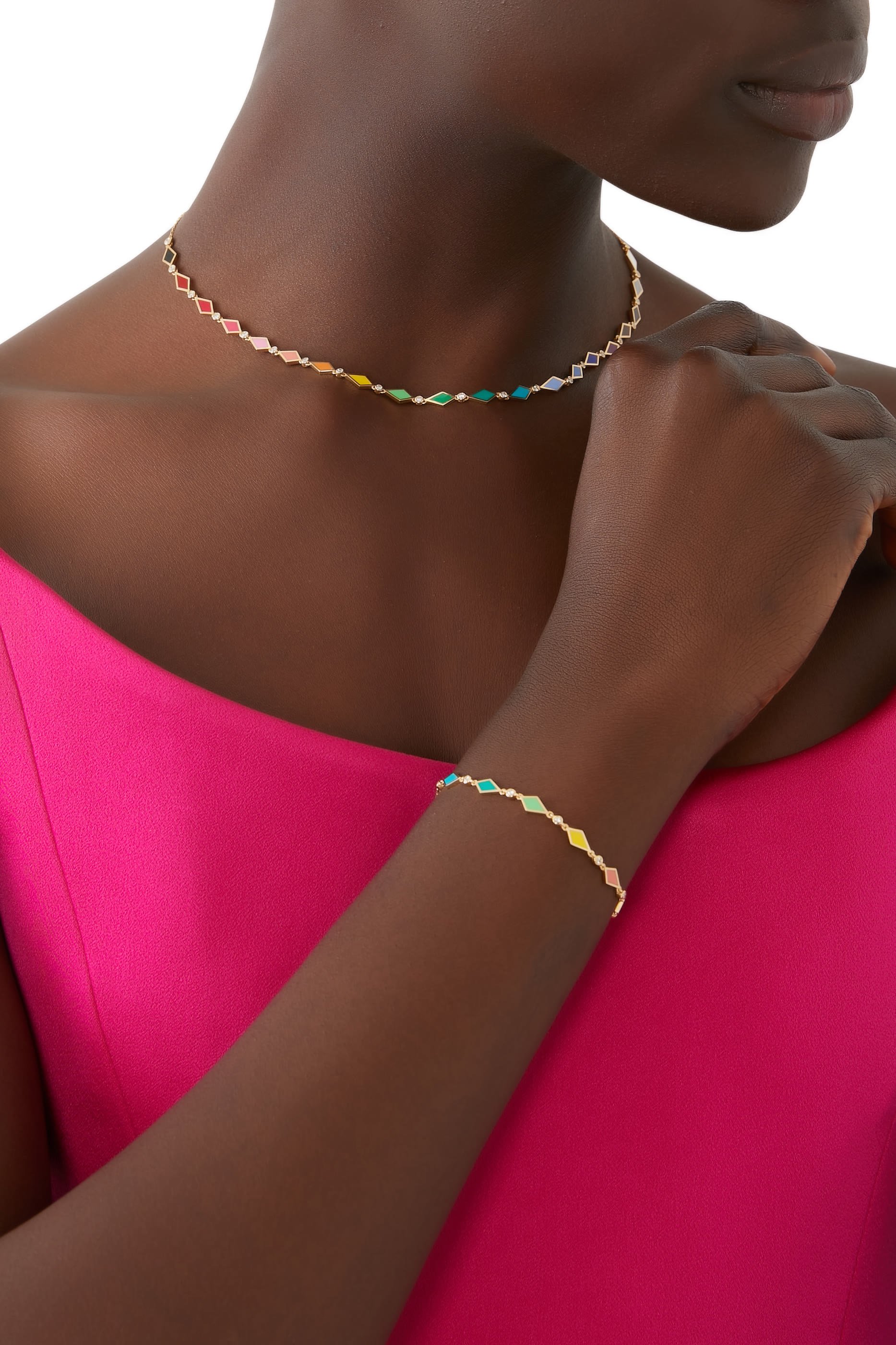 قلادة موزاييك مرصعة بالماس ذهب أصفر عيار 18